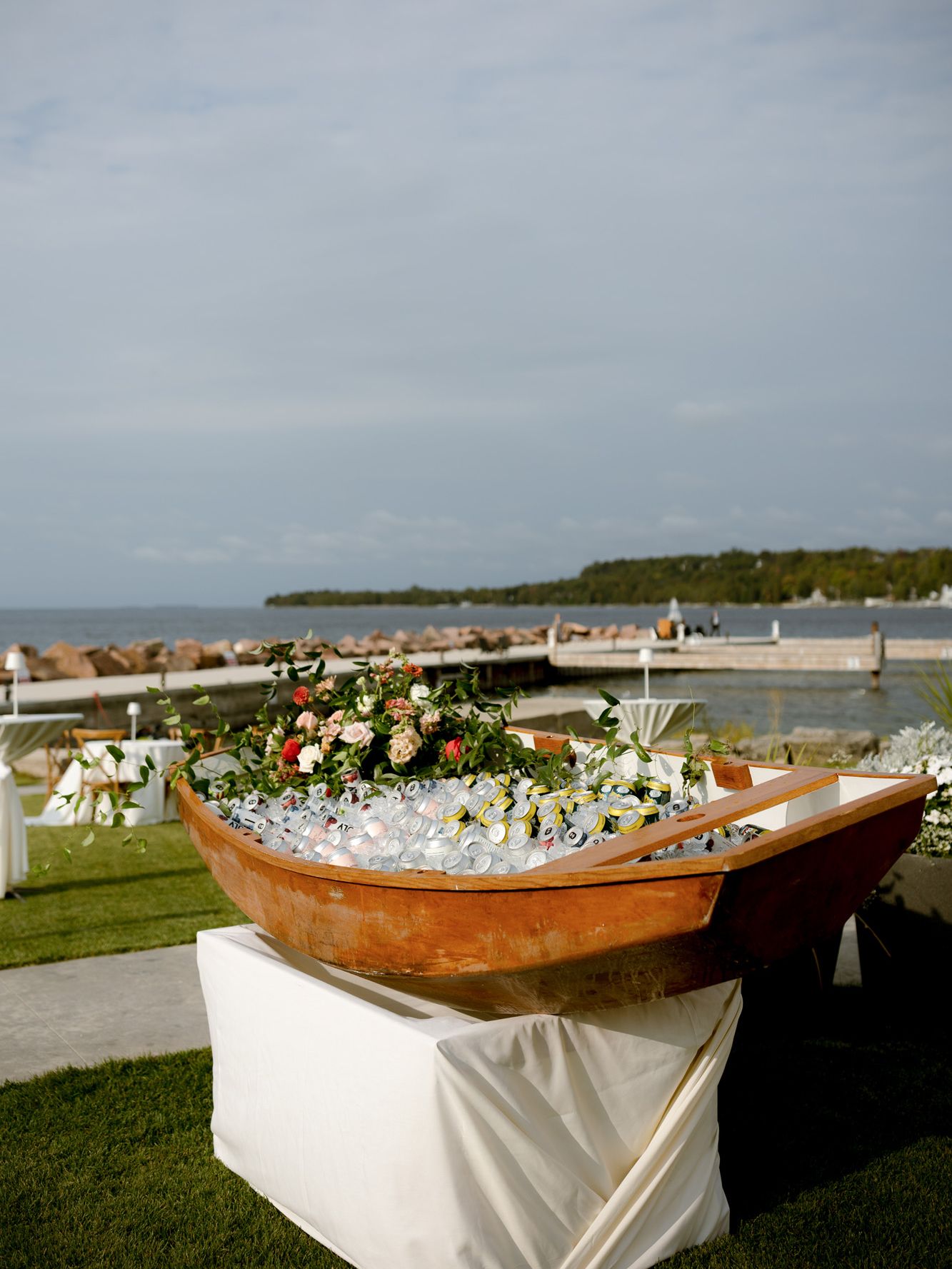 2026-08/Tom & Clare WI Bride24.jpg