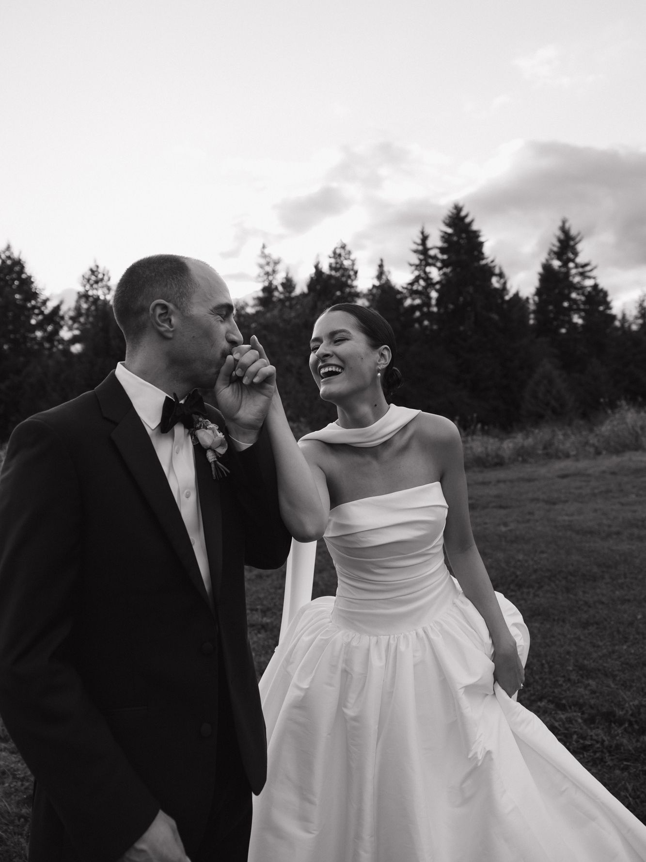 2026-08/oregon-wedding-photographer-101.jpg