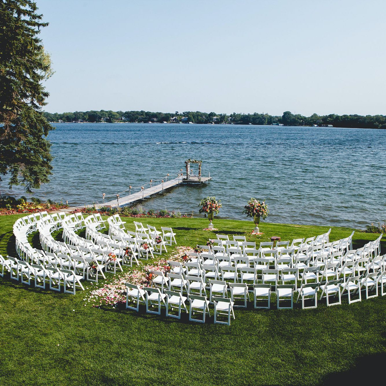 field/sandbox_mnbride_com_239elwb01_blackmesh_com/2021/image/JanelleElisePhotography2.jpeg