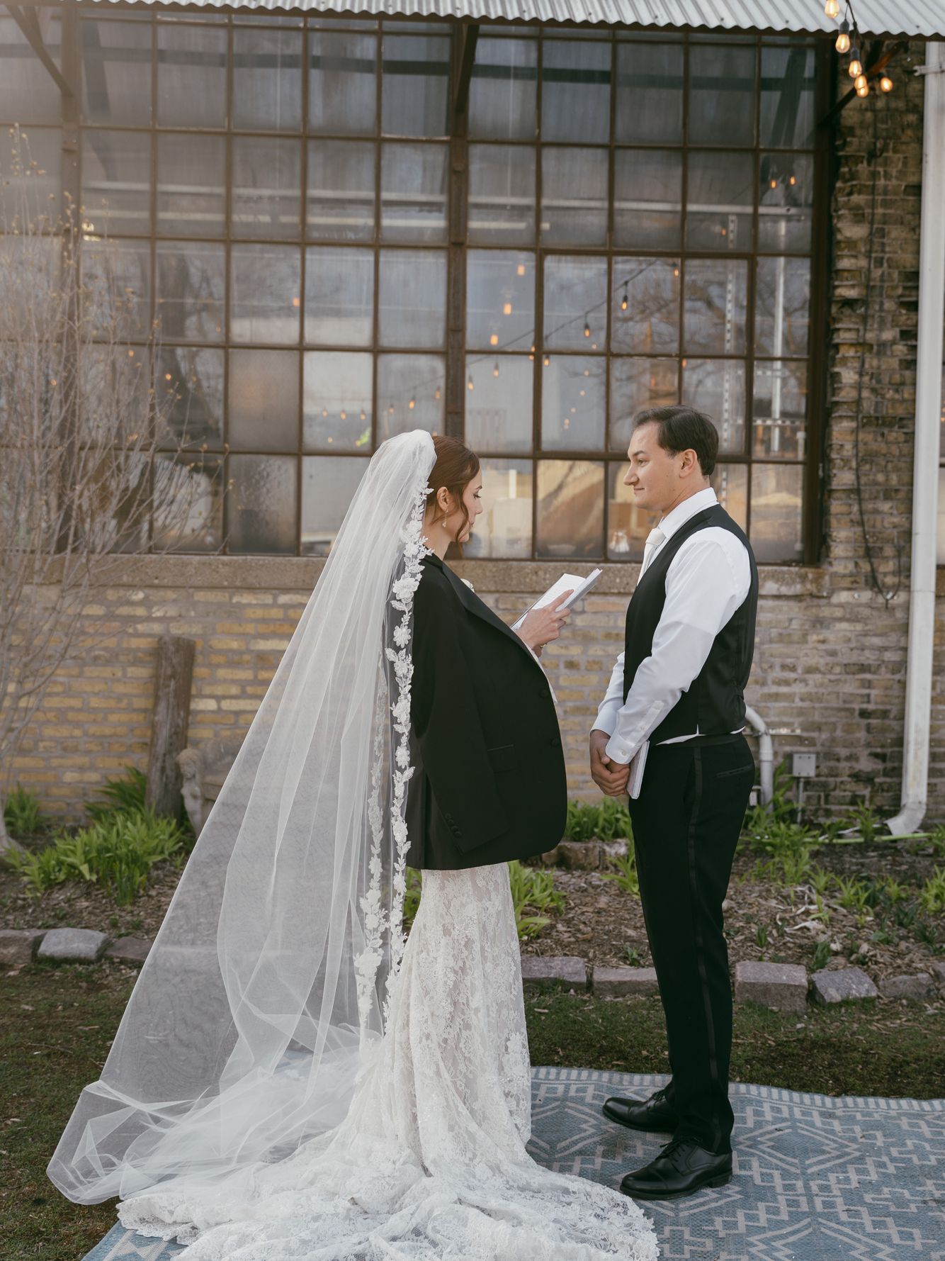 2026-02/vintage-milwaukee-wedding109.jpg