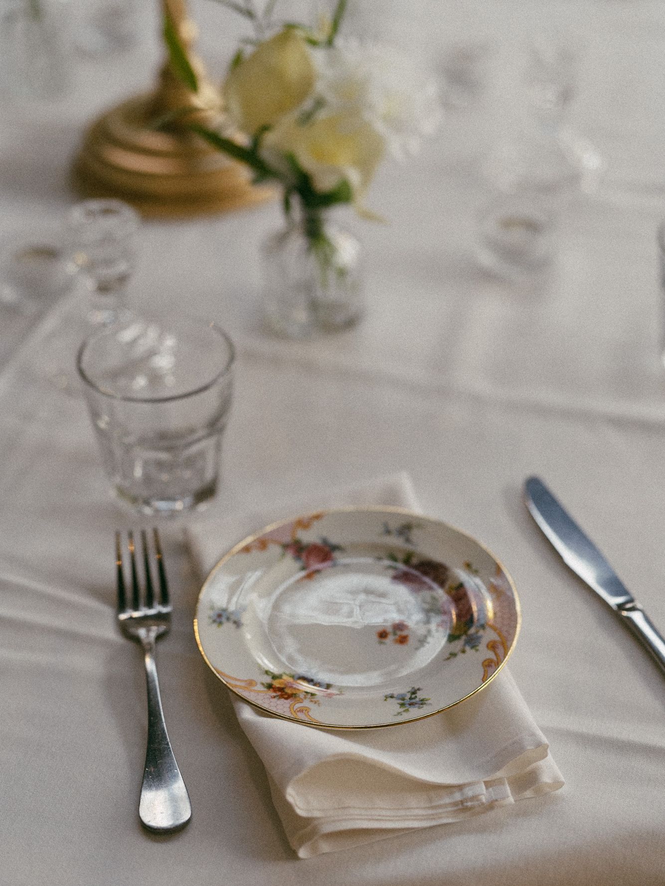 2026-02/vintage-milwaukee-wedding548.jpg