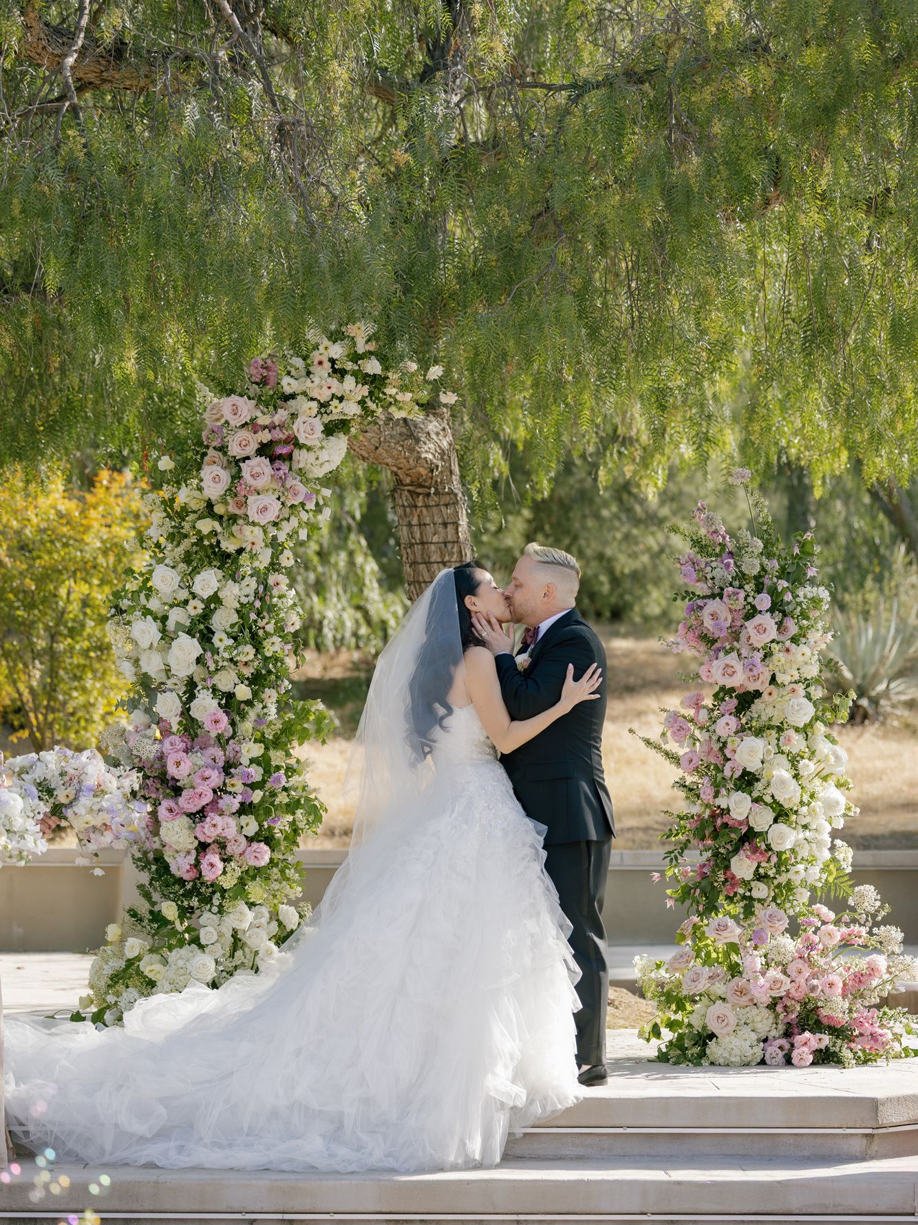2026-09/ChantelSaffordPhotography-Susan&JordyWeddingDay-30.jpg
