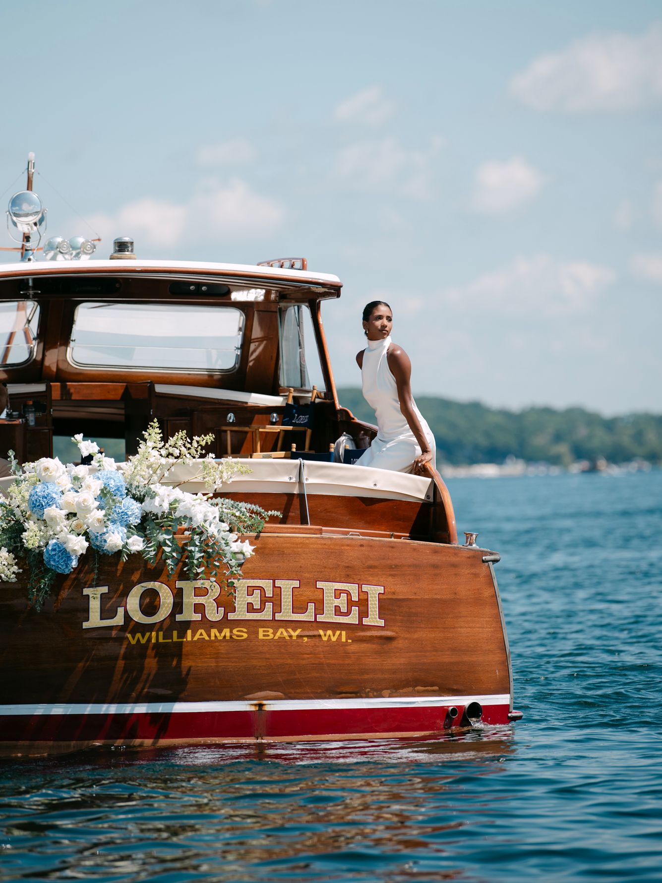 2025-12/LakeGenevaWeddingPhotographerC Mae-8777.jpg