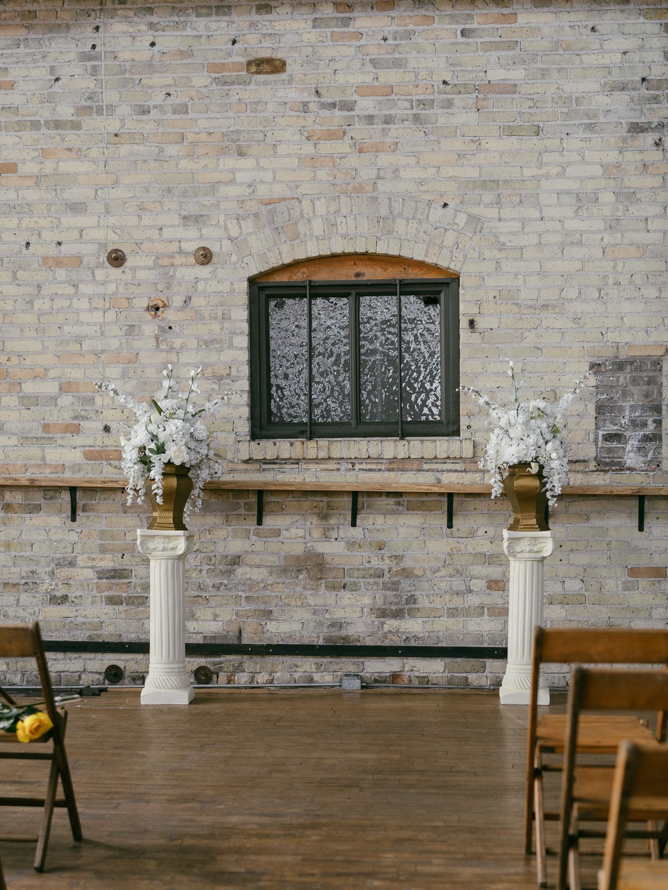 2026-02/vintage-milwaukee-wedding429.jpg