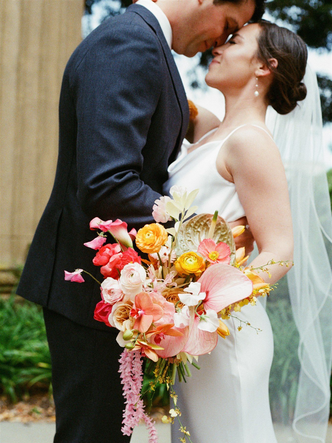 2025-02/palace-of-fine-arts-gallery-308-wedding-emily-louis-film-scans-ashley-carlascio-photography-0011.jpg