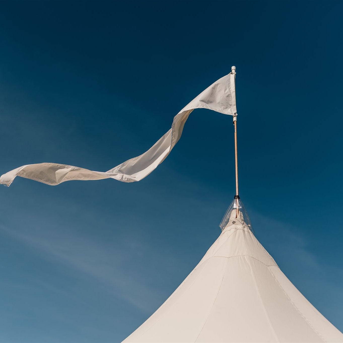 2025-01/Flag Top.jpg