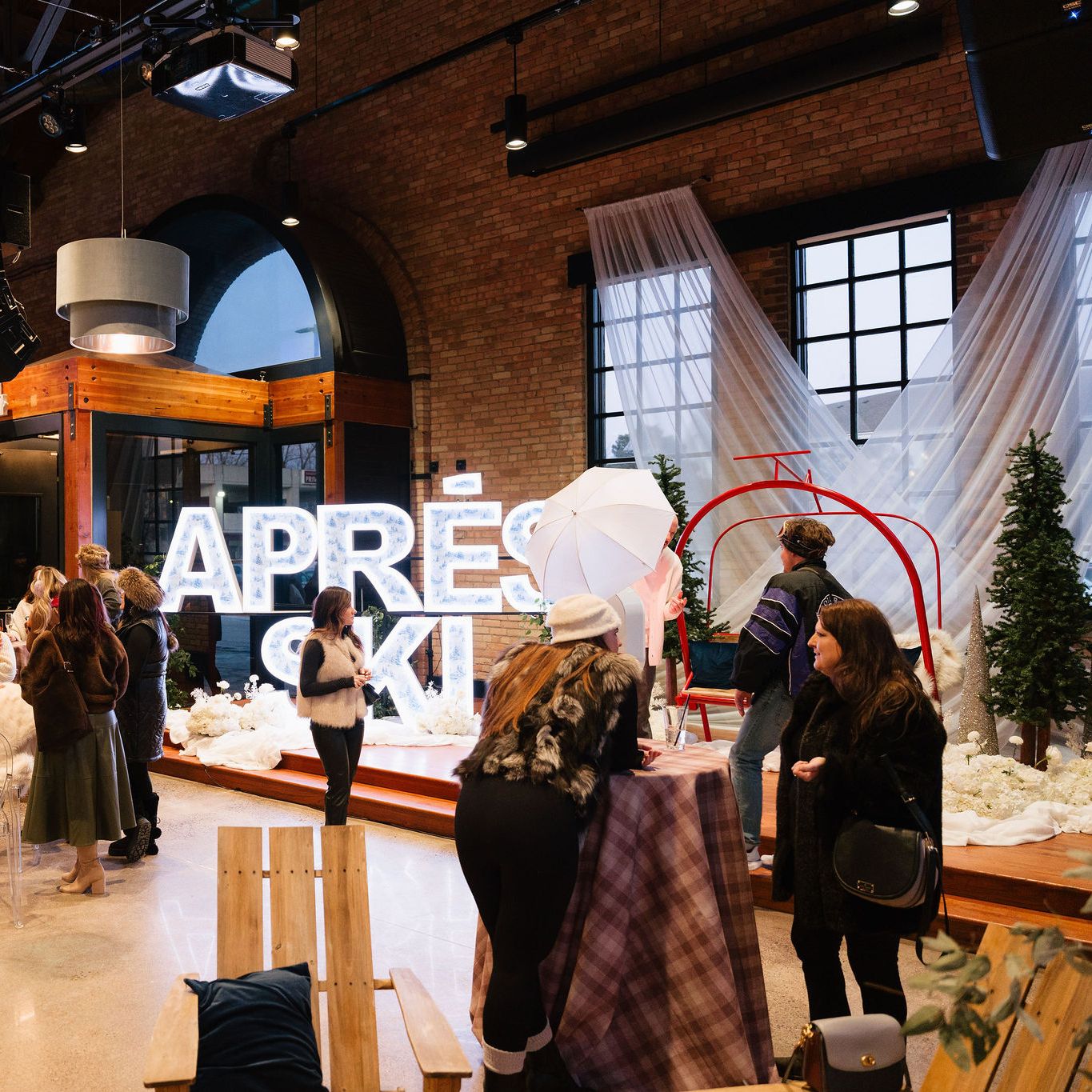 MNBRIDE_LAUNCHPARTY_TONYAHJORTPHOTOGRAPHY-25.jpg