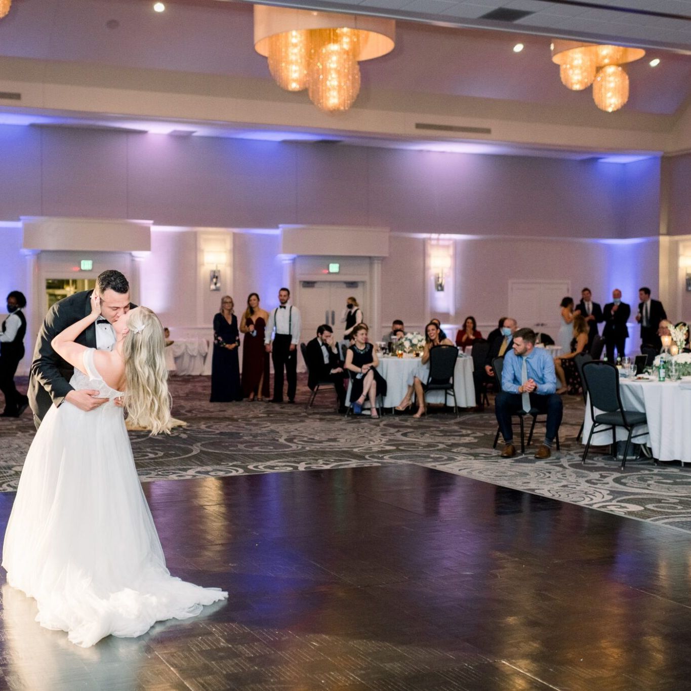 2023-12/Italian-Community-Center-Milwaukee-WI-Wedding-Photographers-em-113-2048x1365.jpg