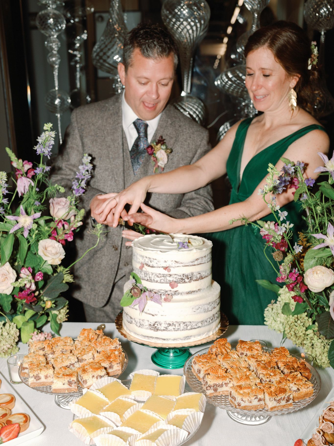 2023-08/eastside-exchange-ballroom-wedding-portland-oregon-662.jpg