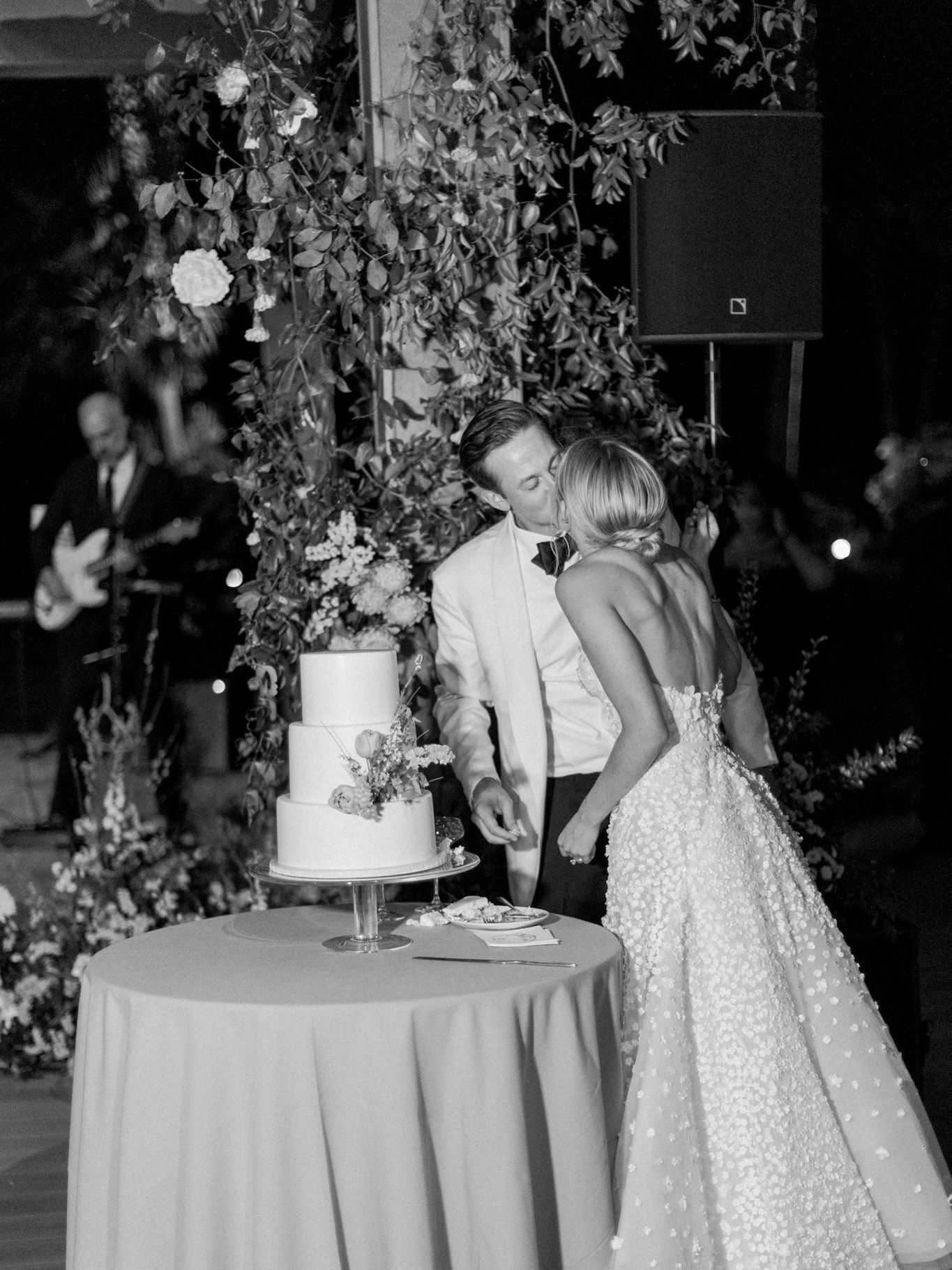 2023-09/Merv Griffin Estate Wedding-Valorie Darling Photography-VKD16574.jpg