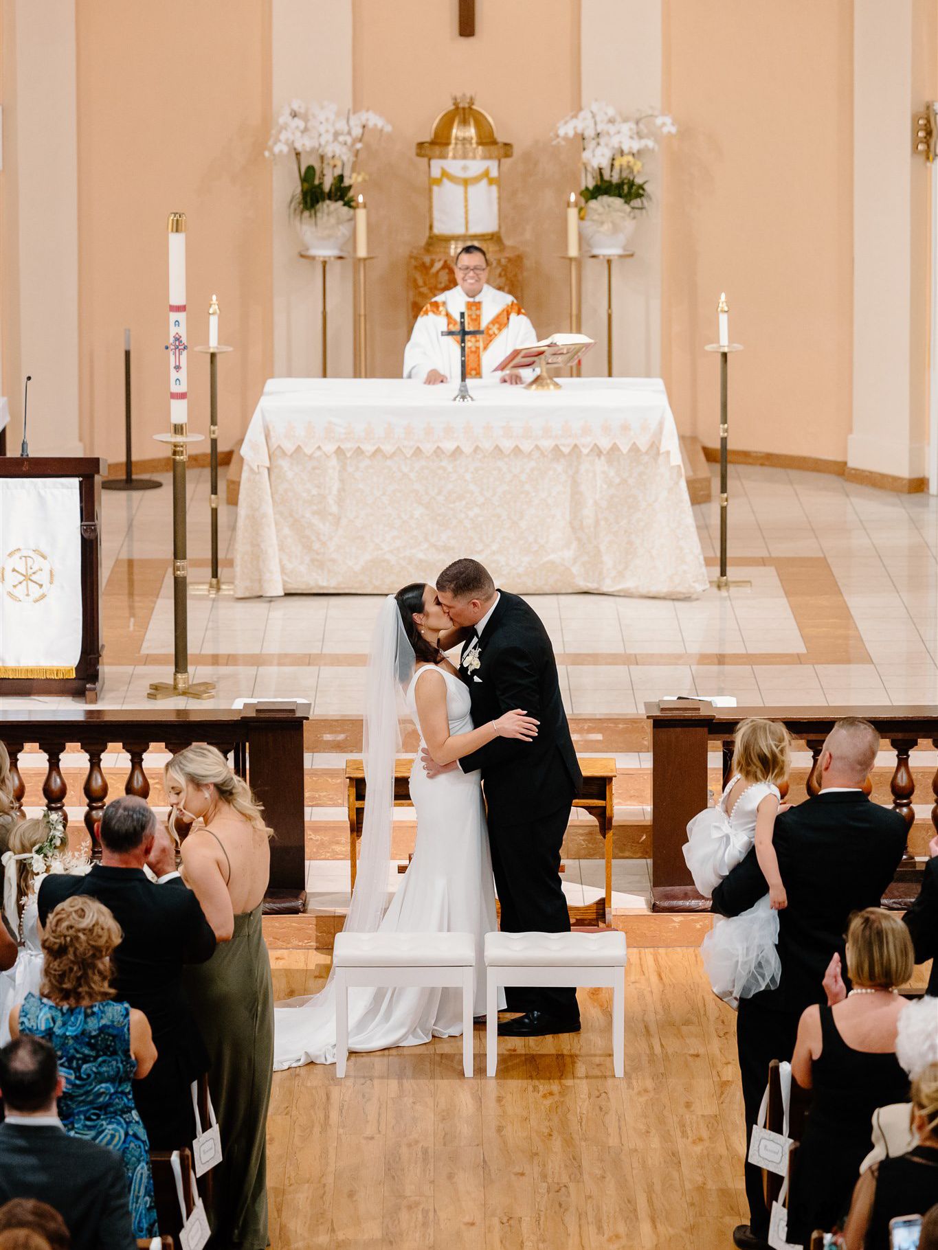 2023-10/Wombles_Nella-Terra-Wedding_Hannah-Berglund-Photography_Ceremony-449.jpg