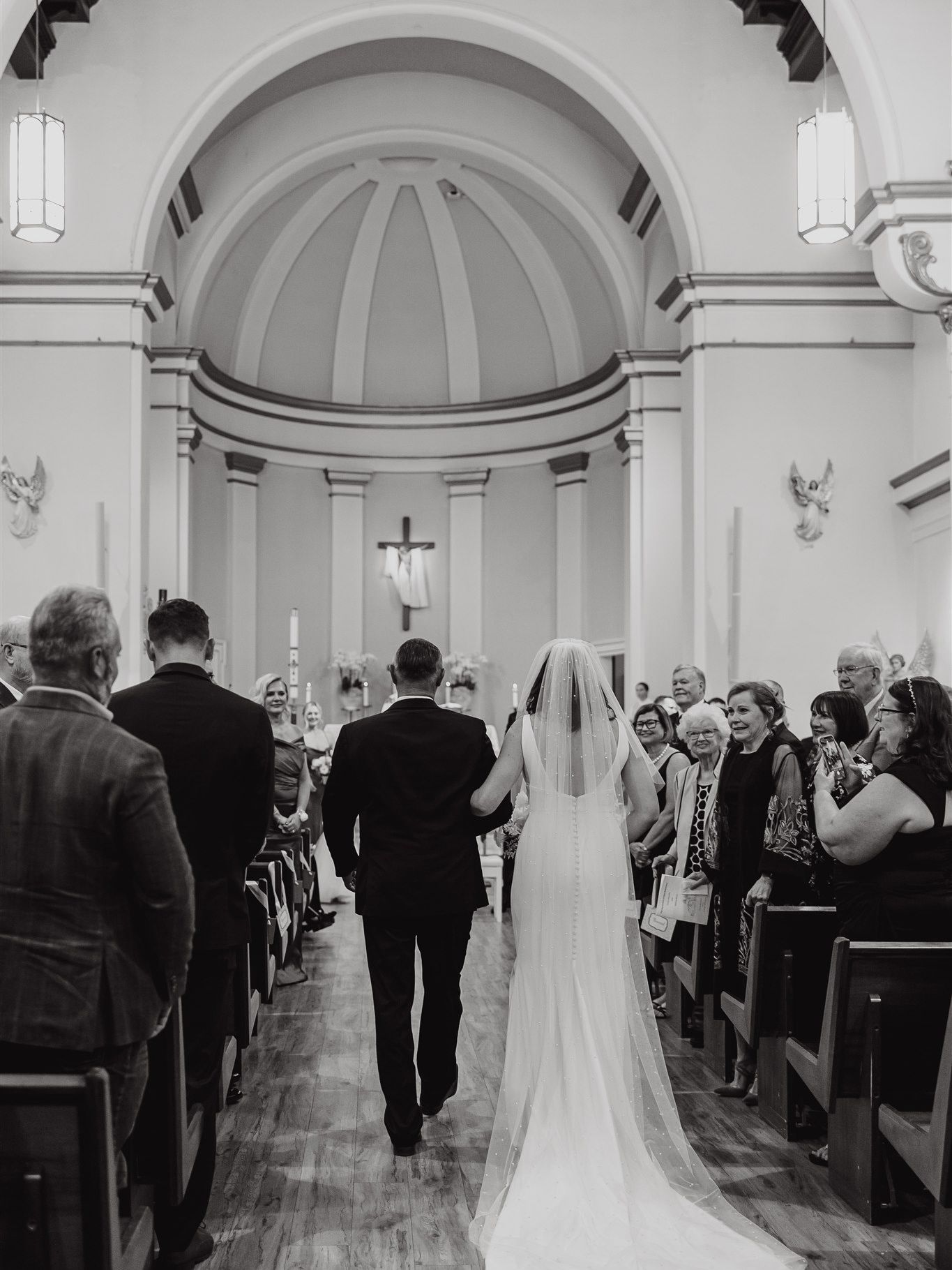 2023-10/Wombles_Nella-Terra-Wedding_Hannah-Berglund-Photography_Ceremony-136.jpg