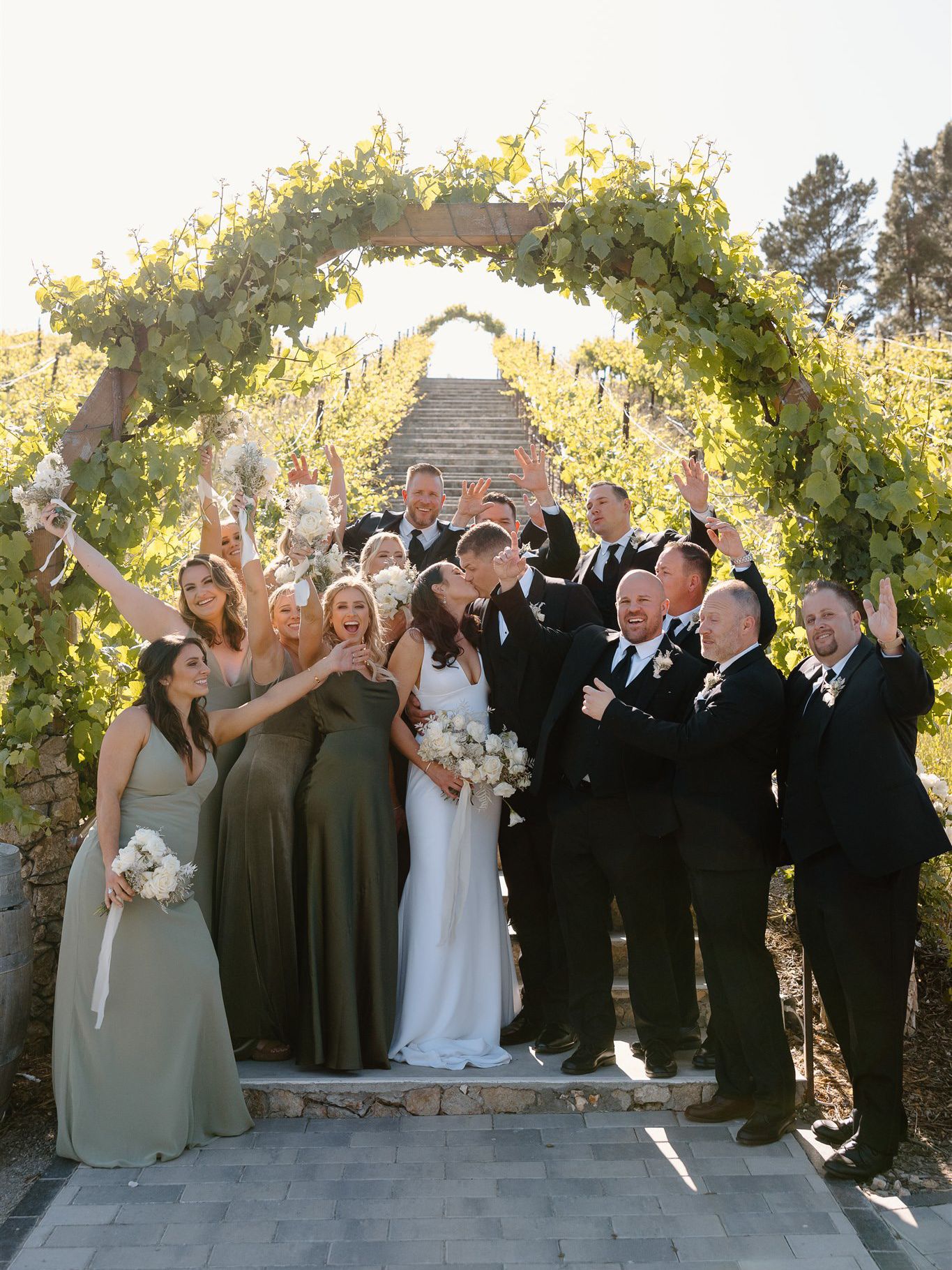 2023-10/Wombles_Nella-Terra-Wedding_Hannah-Berglund-Photography_Wedding Party Photos-150.jpg
