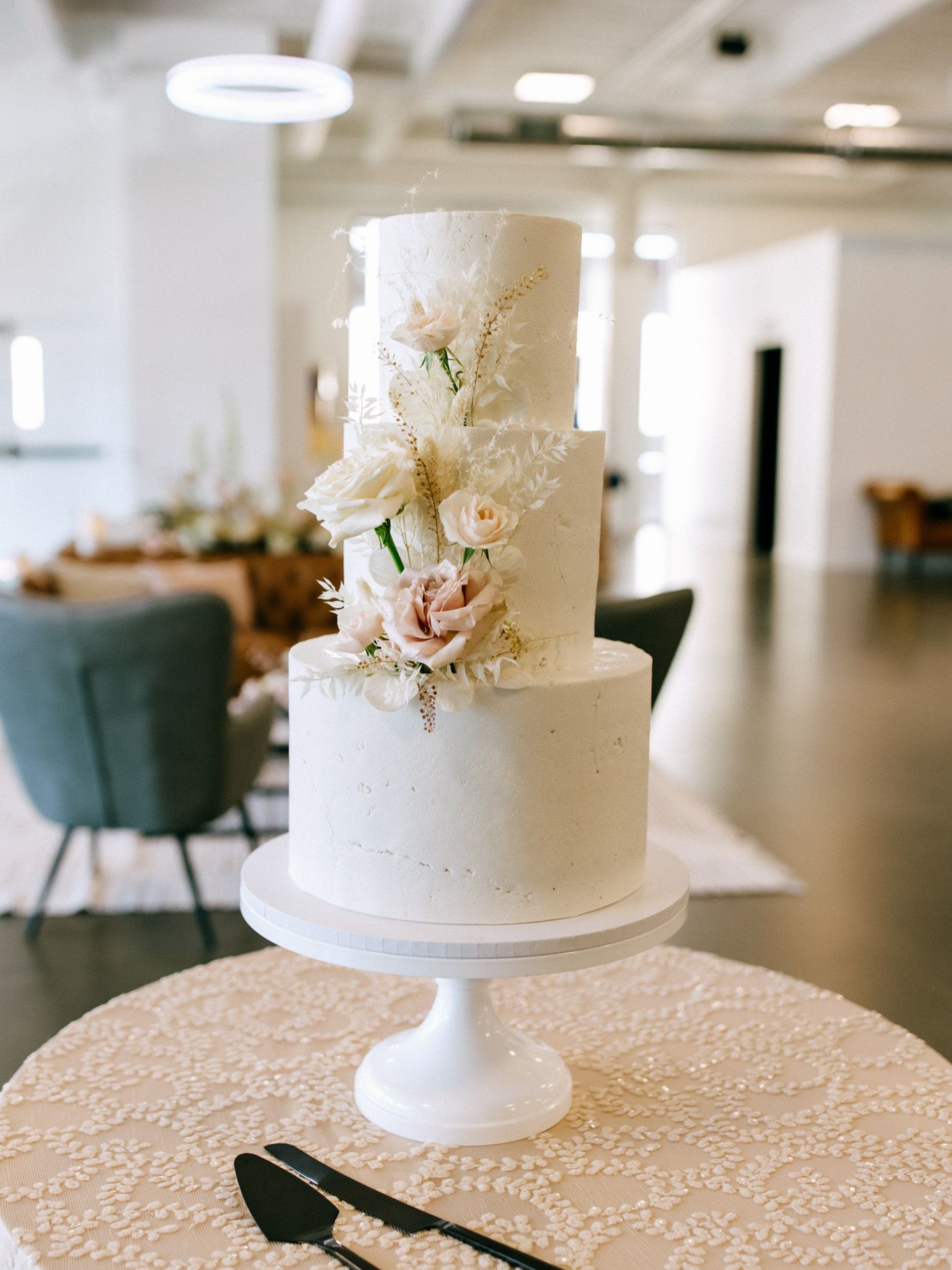 2023-12/minneapolis minnesota wedding photos by madison delaney photography-4.jpg