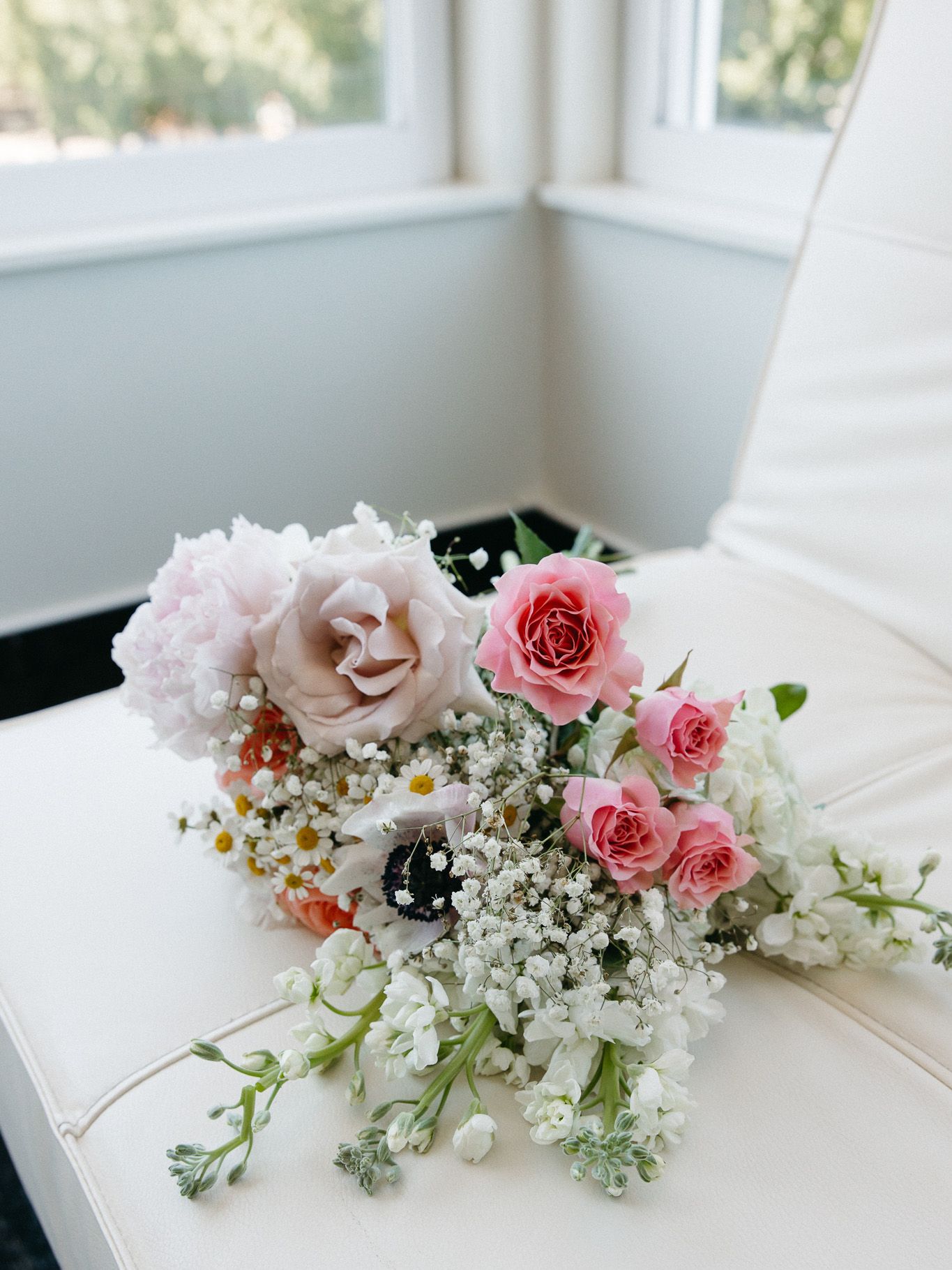 2024-01/pink_disco_oregon_wedding_mylaliphotos-80.jpg