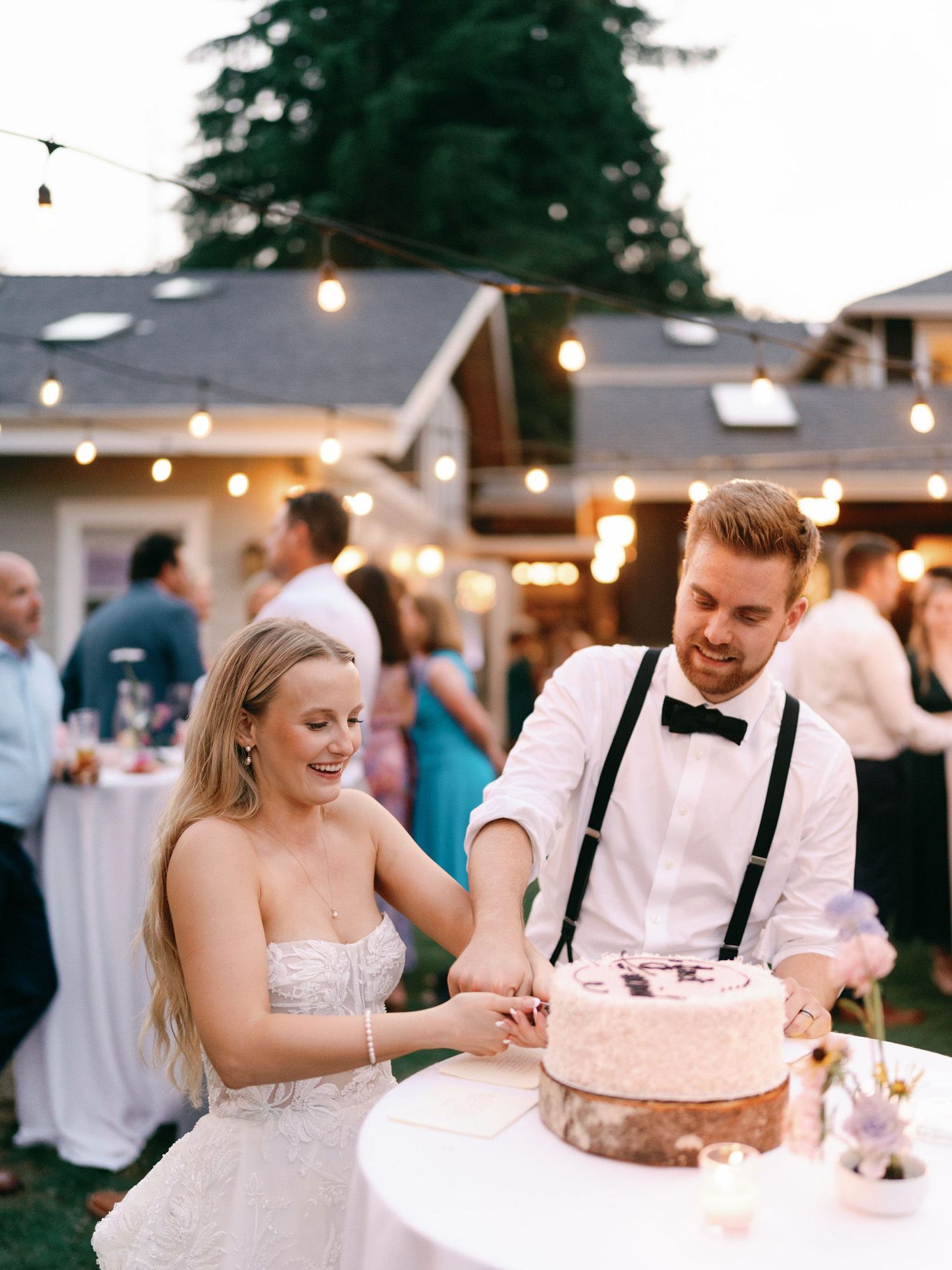 2024-01/nwfilmco-annieandmitchell-traditions-94.jpg