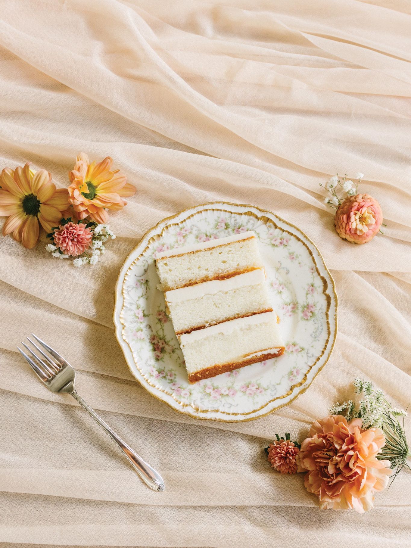 2024-01/Arizona Bride - Cake Editorial-8331-3.jpg