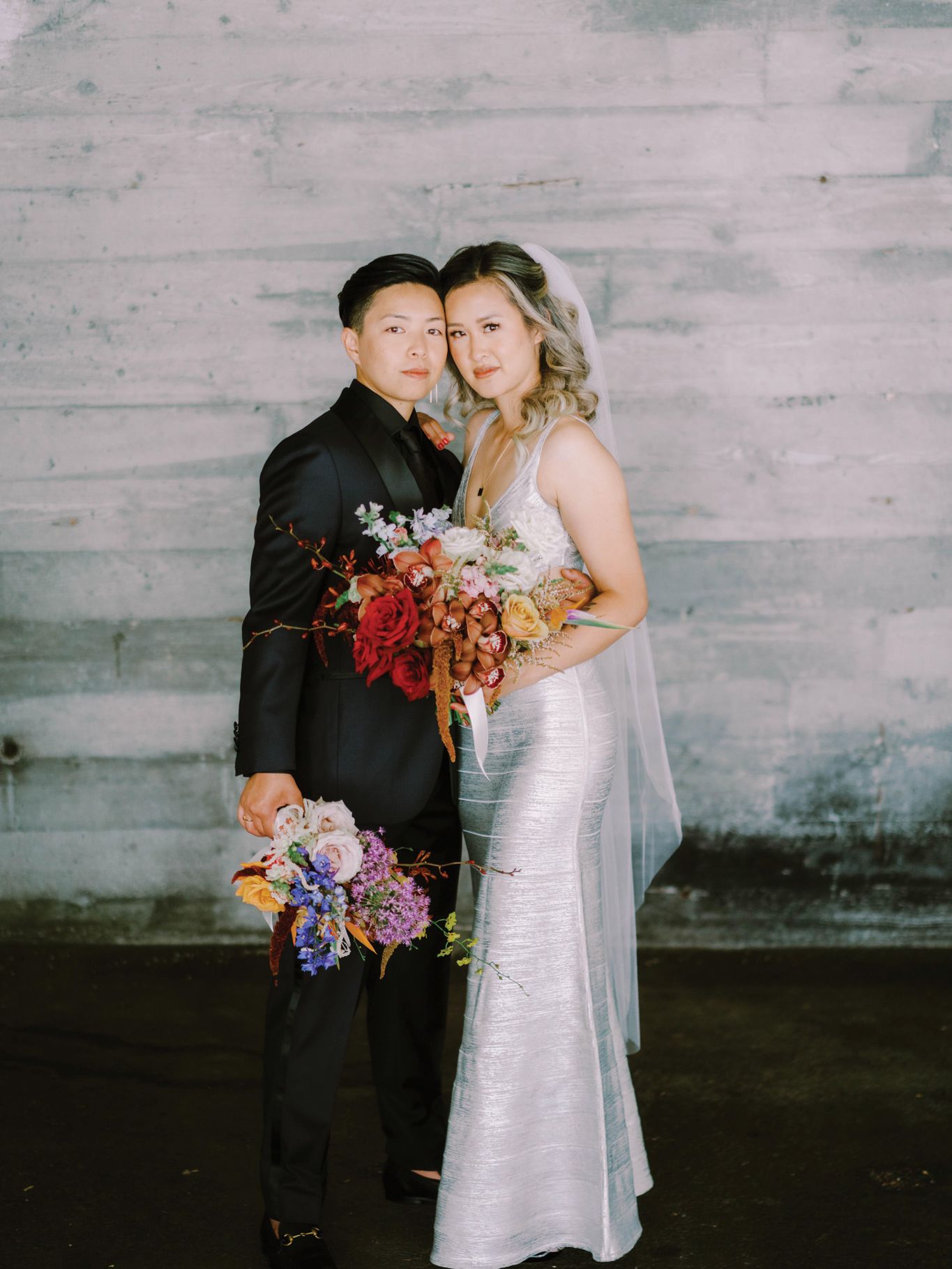 2024-01/chihuly-garden-and-glass-weddings-ashli-and-tiffany-portraits-01028.jpg