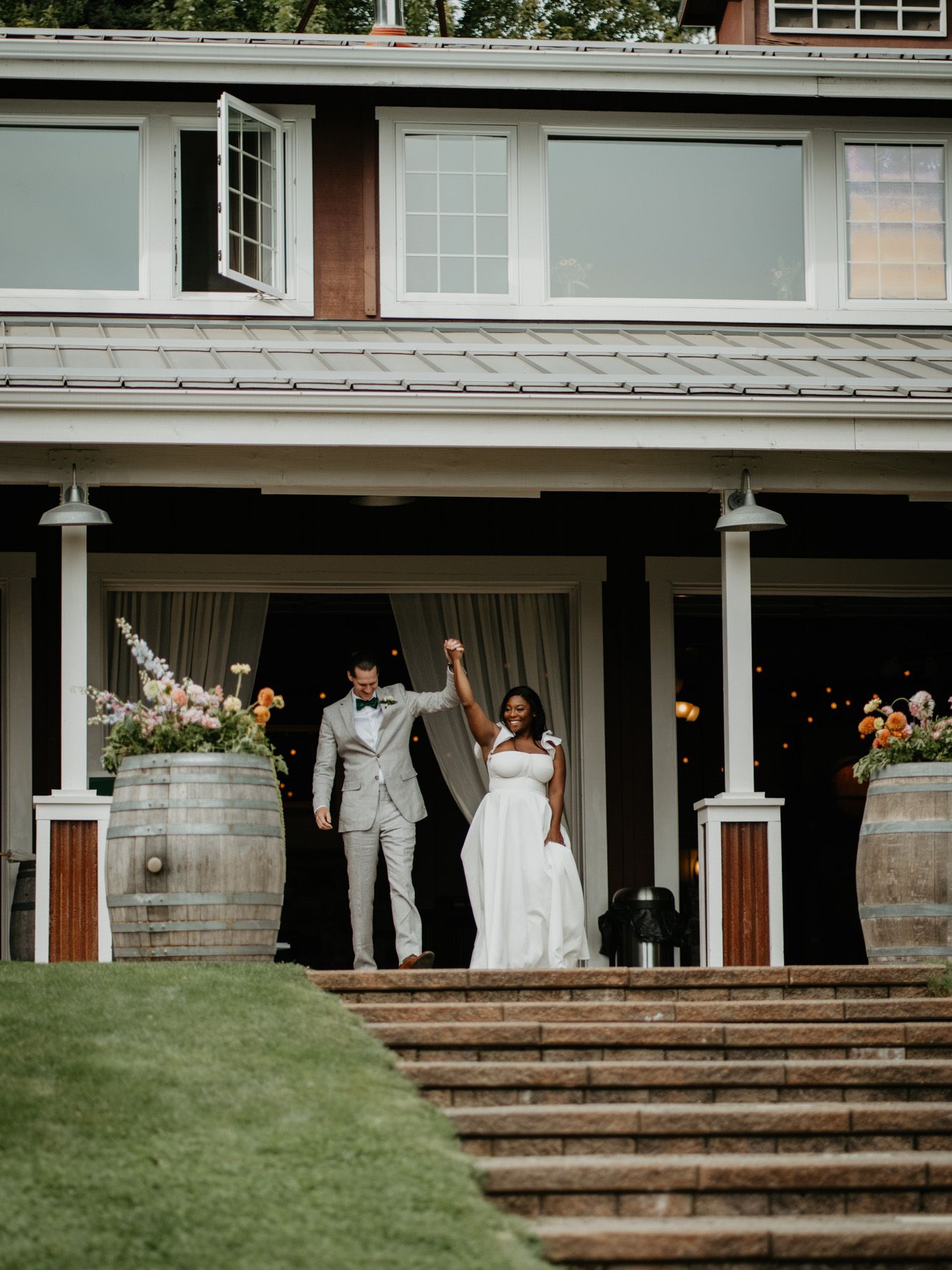 2024-01/gorge-crest-vineyards-wedding-alexis-phil-612.jpg