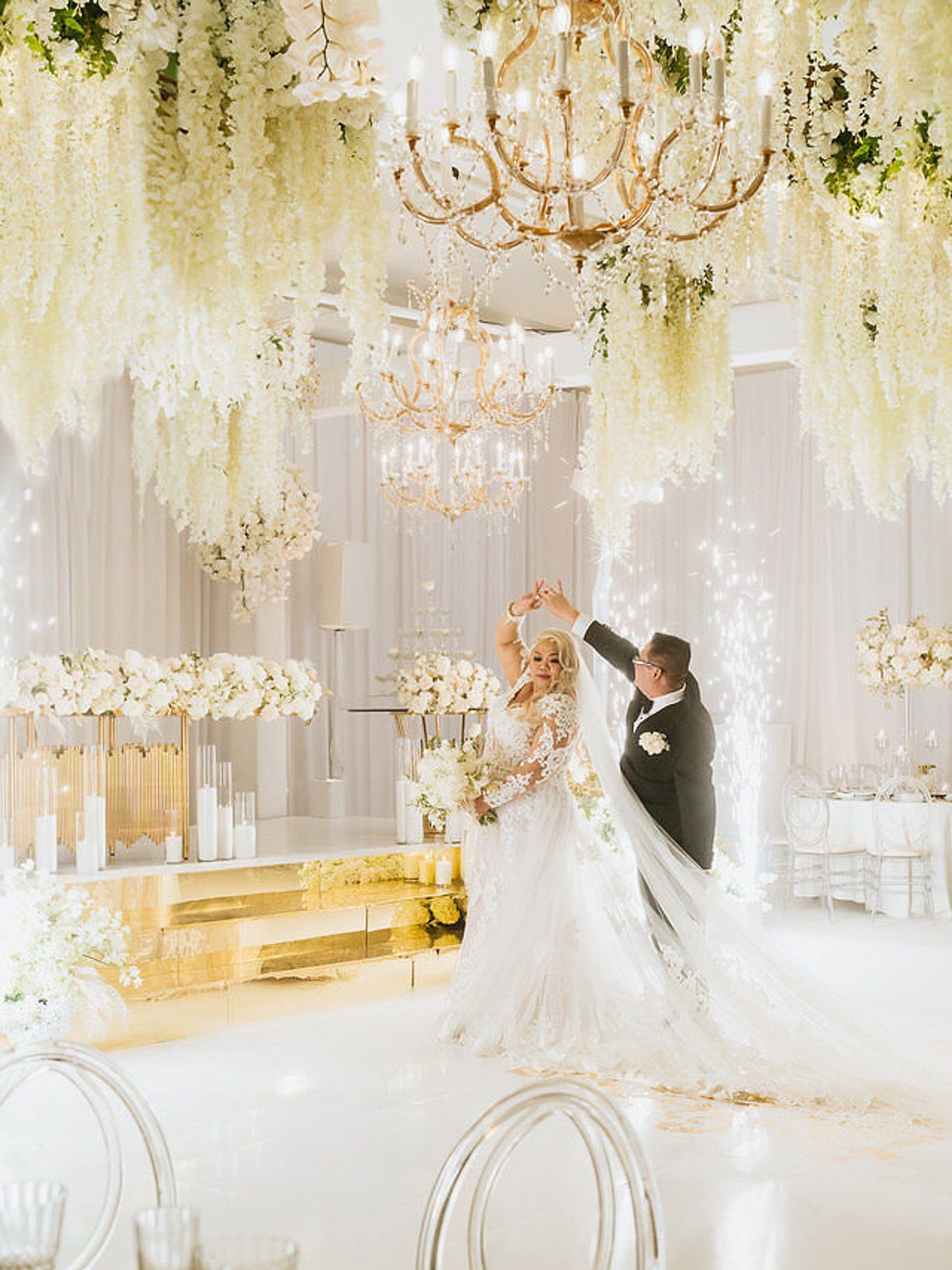 2024-02/VENUE_BY_THREE_PETALS_HUNTINGTON_BEACH_CALIFORNIA_WEDDING_PHOTOGRAPHY_ANH&ALAN_ENCOR_STUDIO_C1-551.jpg
