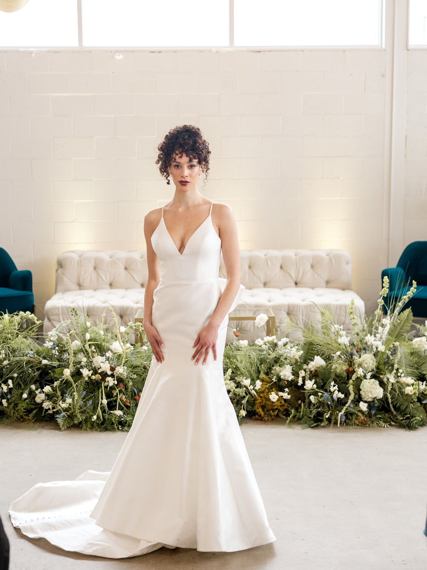 2024-04/alexandra-robyn-photo-design-mn-bride-event-117.jpg