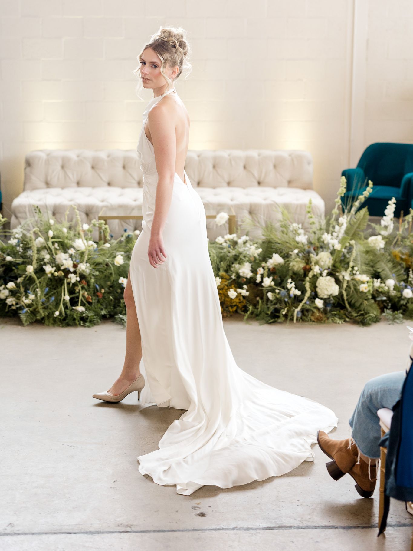 2024-04/alexandra-robyn-photo-design-mn-bride-event-130.jpg