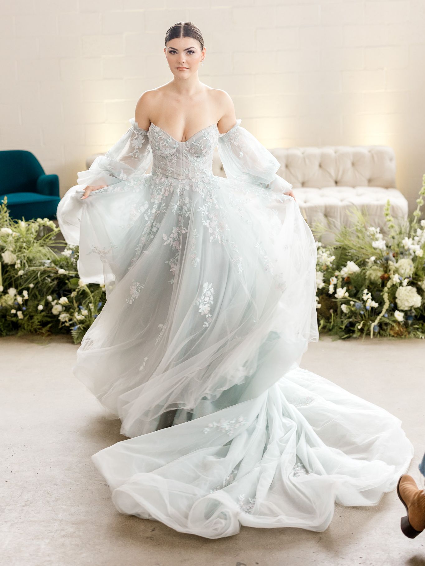 2024-04/alexandra-robyn-photo-design-mn-bride-event-153.jpg