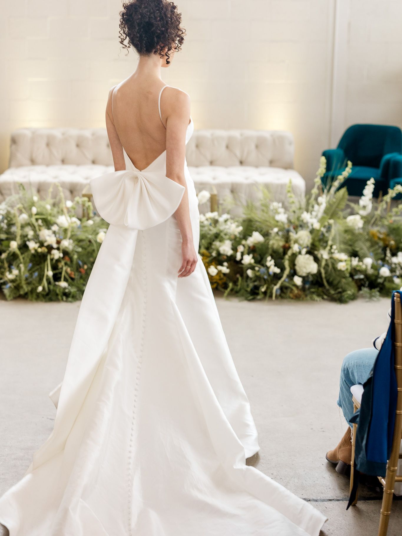 2024-04/alexandra-robyn-photo-design-mn-bride-event-115.jpg