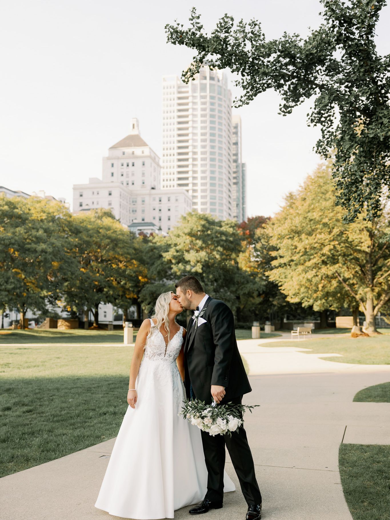 2024-04/MilwaukeeWeddingPhotographer_C.Mae-009653.jpg