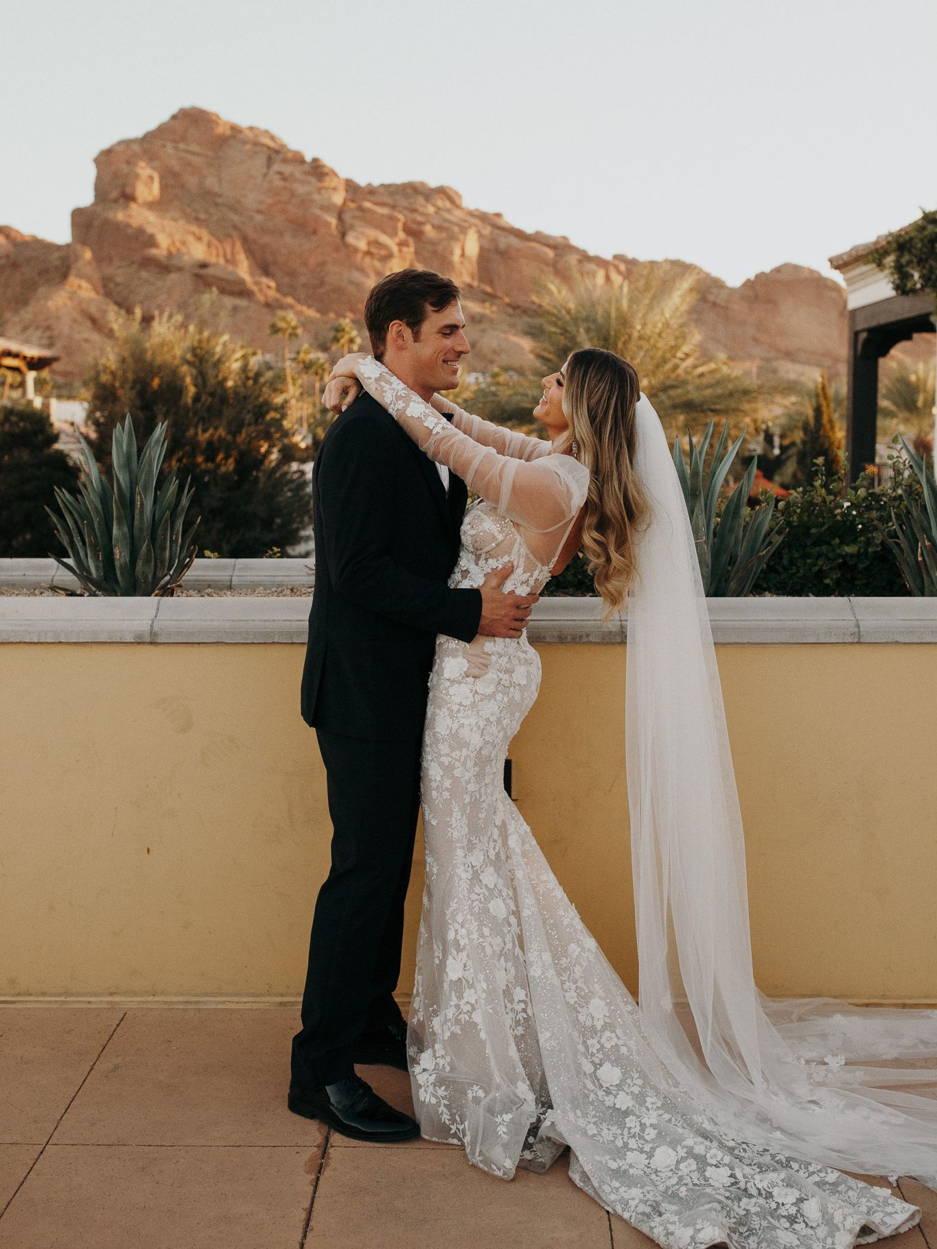 2024-06/MaryKate_And_John_2207.jpg