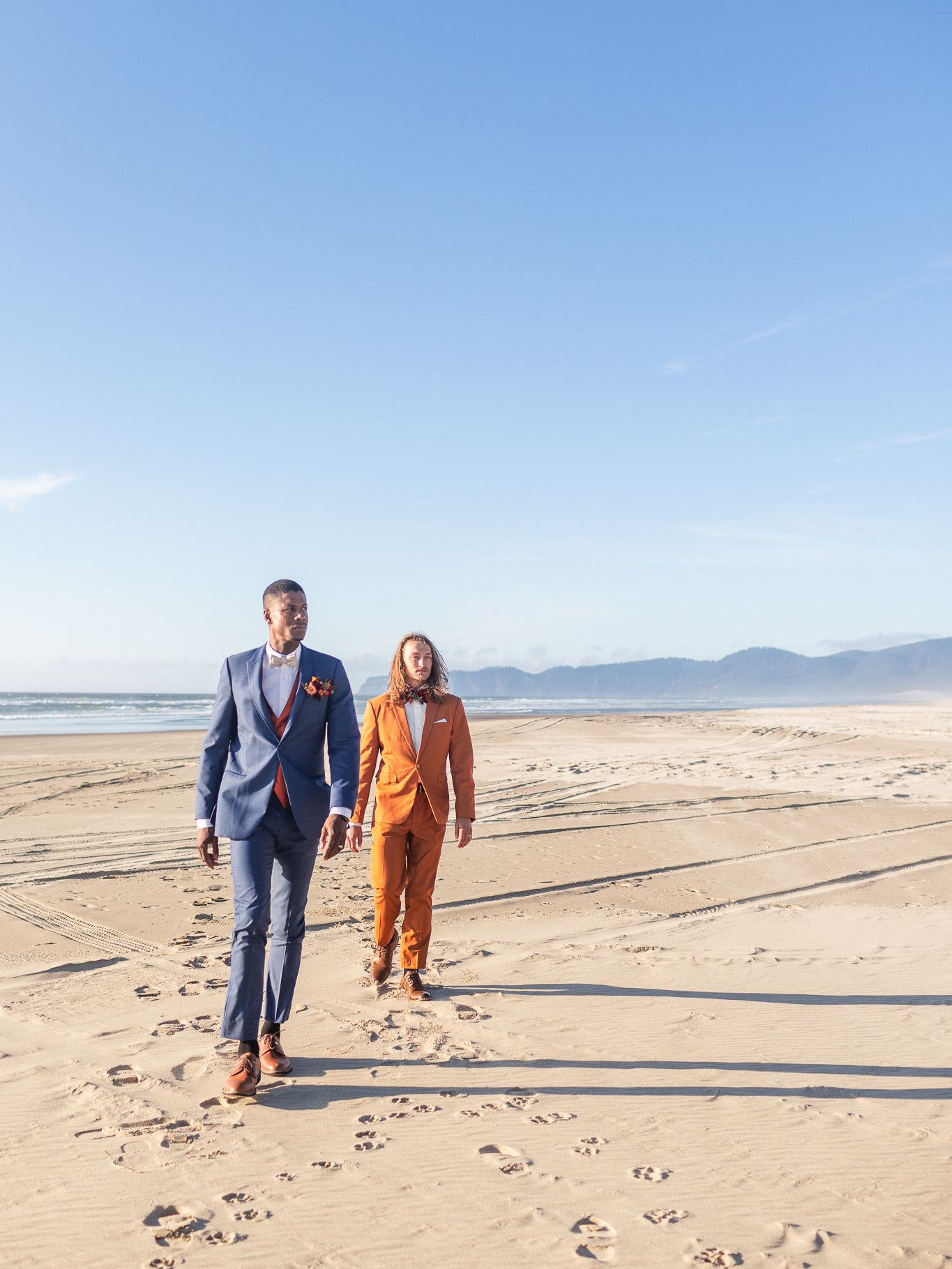 2024-07/Groom Editorial, Oregon Coast, Sunset, Orange, Yellow, Red, Autumn, Summer, Bold-27.jpg