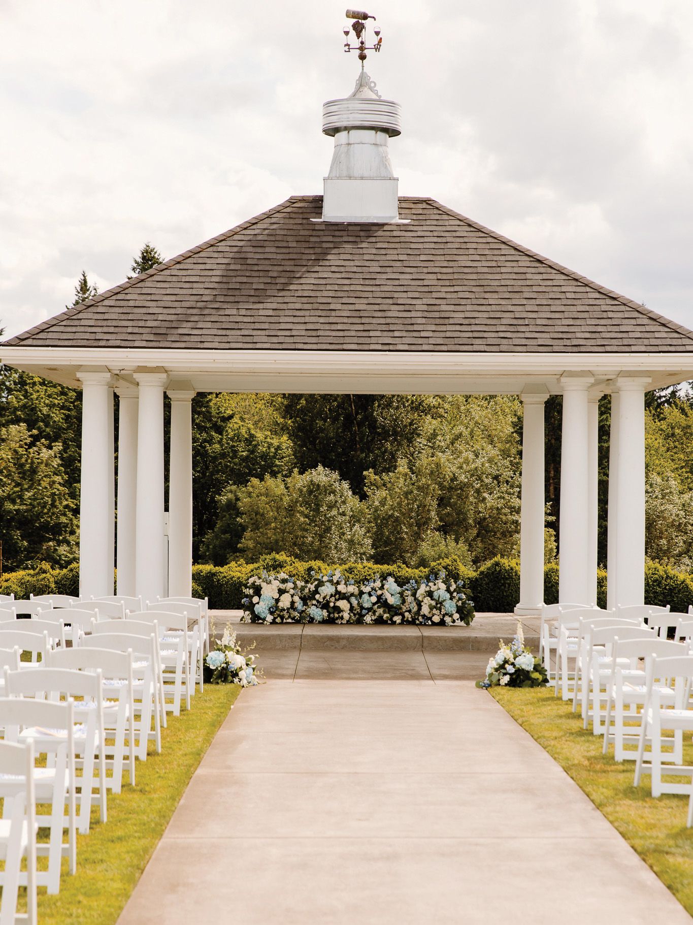 2024-07/Dusty Blue Wedding at Oswego Hills Winery-KMT Photos-529.jpg
