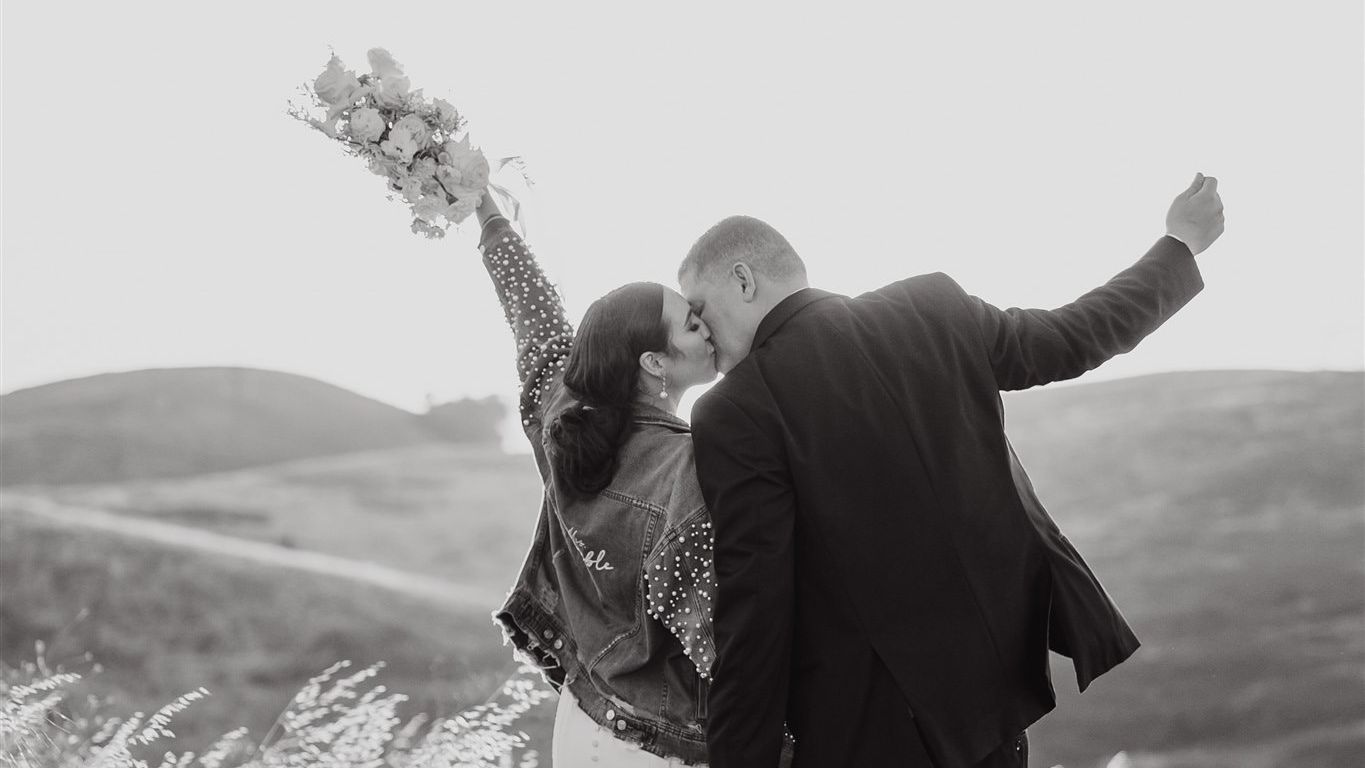2023-10/Wombles_Nella-Terra-Wedding_Hannah-Berglund-Photography_Golden-Hour-147.jpg