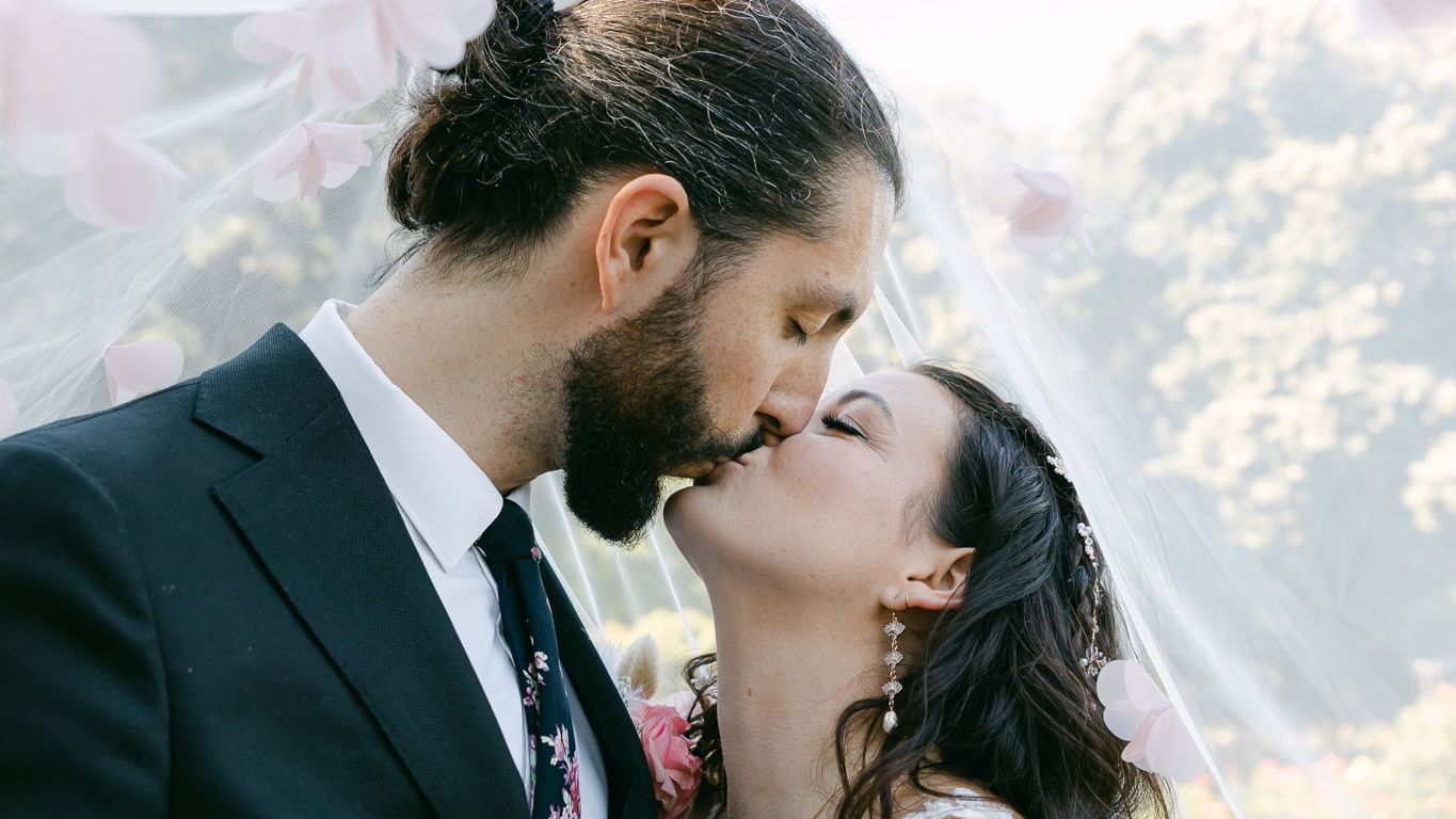 2024-01/Jupiter_Hotel_seattle_wedding_film_photographer_mylaliphotos-73.jpg