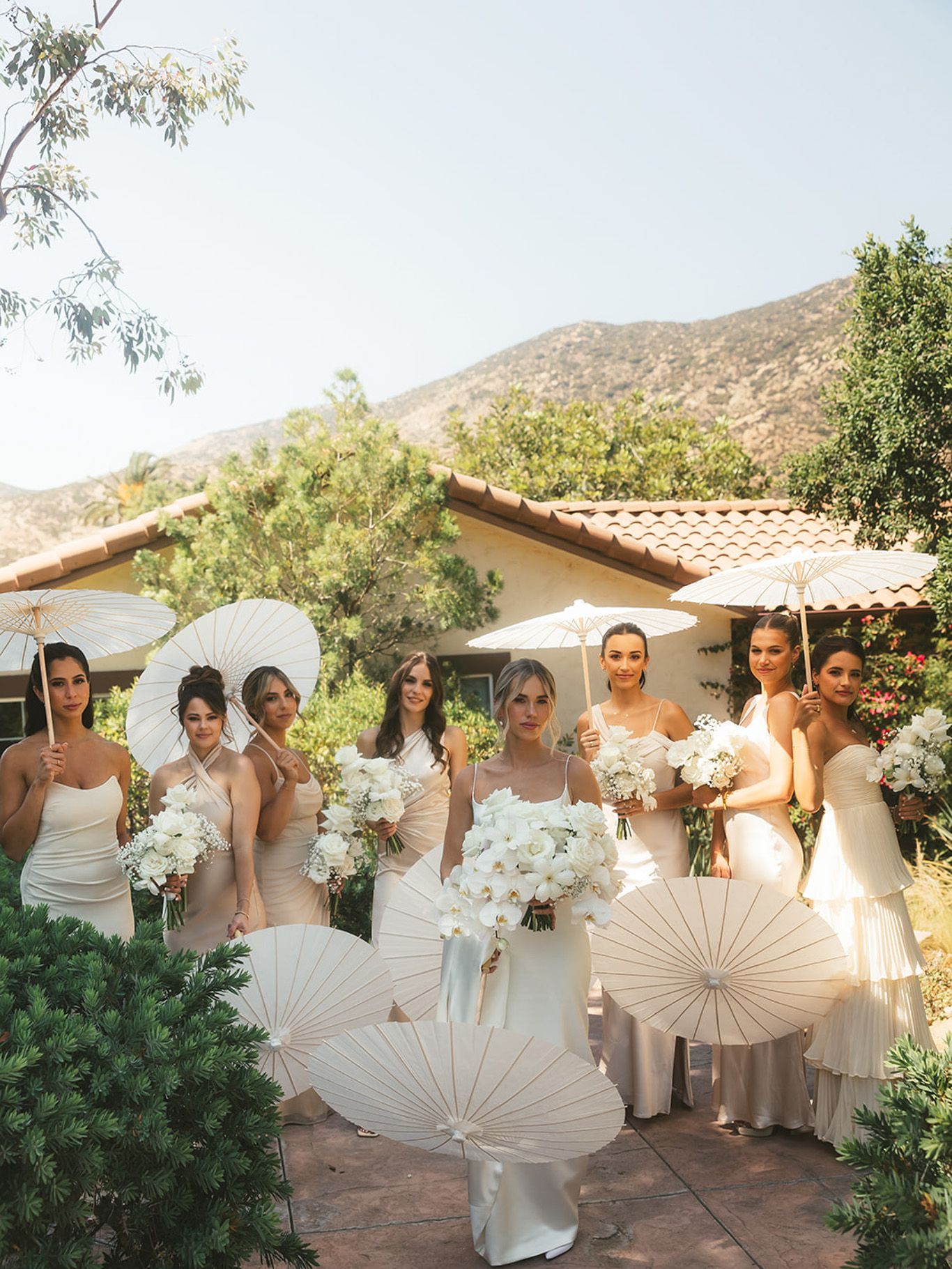 2023-09/los-angeles-hummingbird-nest-ranch-wedding-jessica-samson-reinhart-california-16.jpg