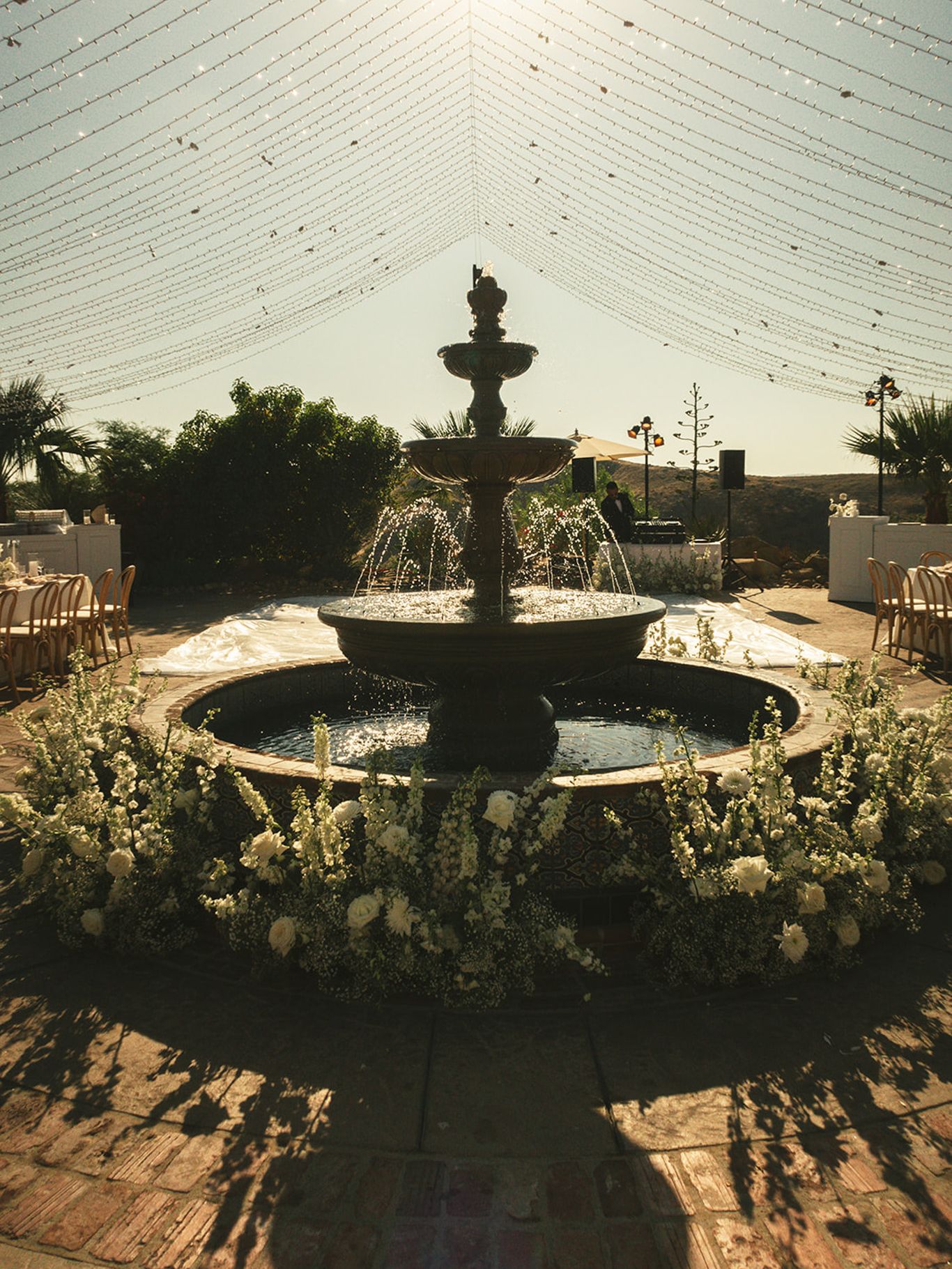 2023-09/hummingbird-nest-ranch-los-angeles-california-romantic-modern-wedding-film-timeless-61.jpg