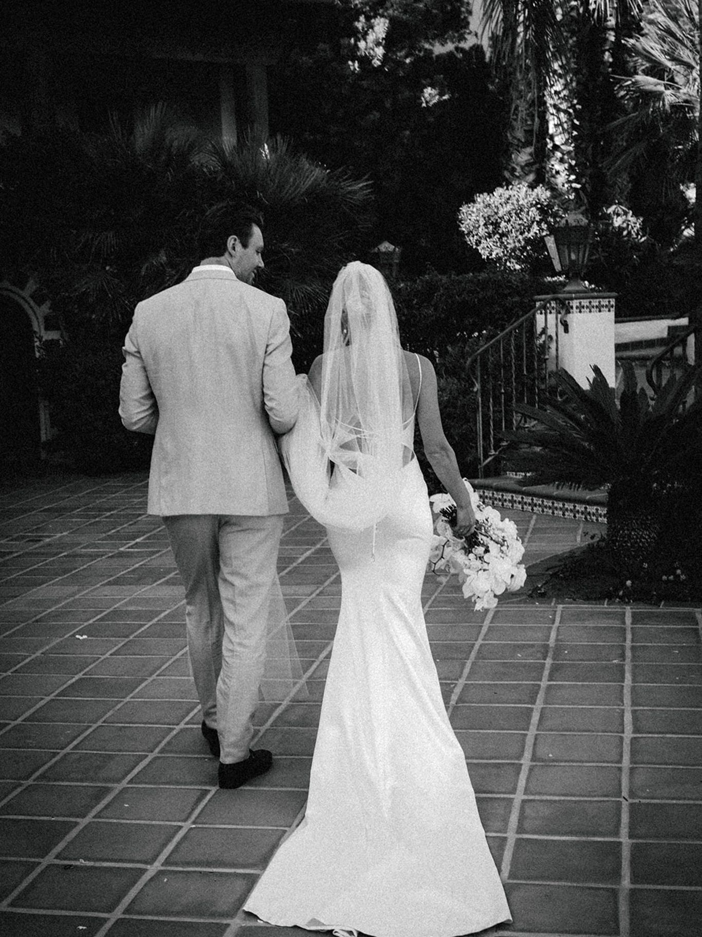 2023-09/hummingbird-nest-ranch-los-angeles-california-romantic-modern-wedding-film-timeless-659_0.jpg