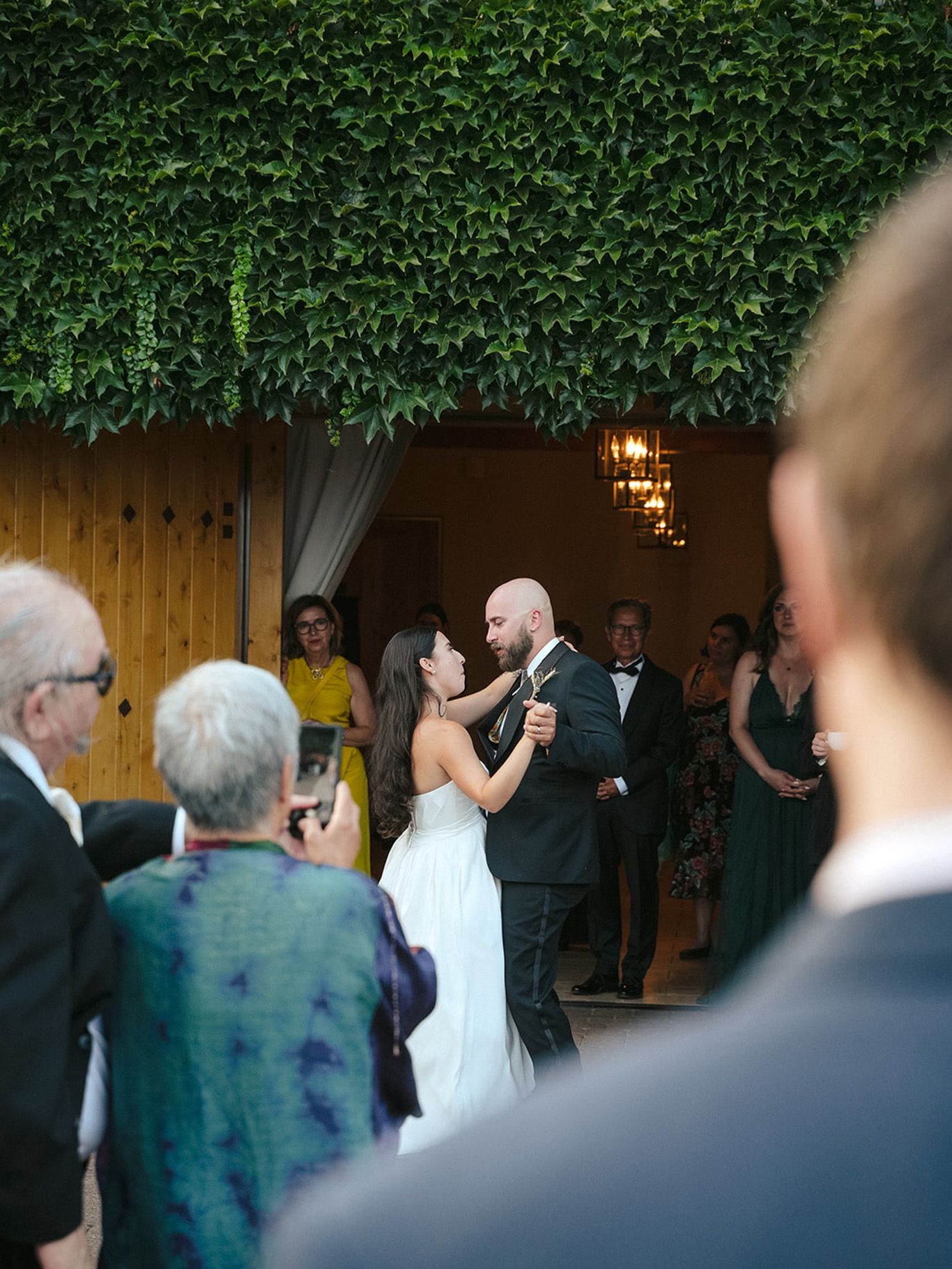 2024-01/black-walnut-vineyard-wedding-andrea-jon869.jpg