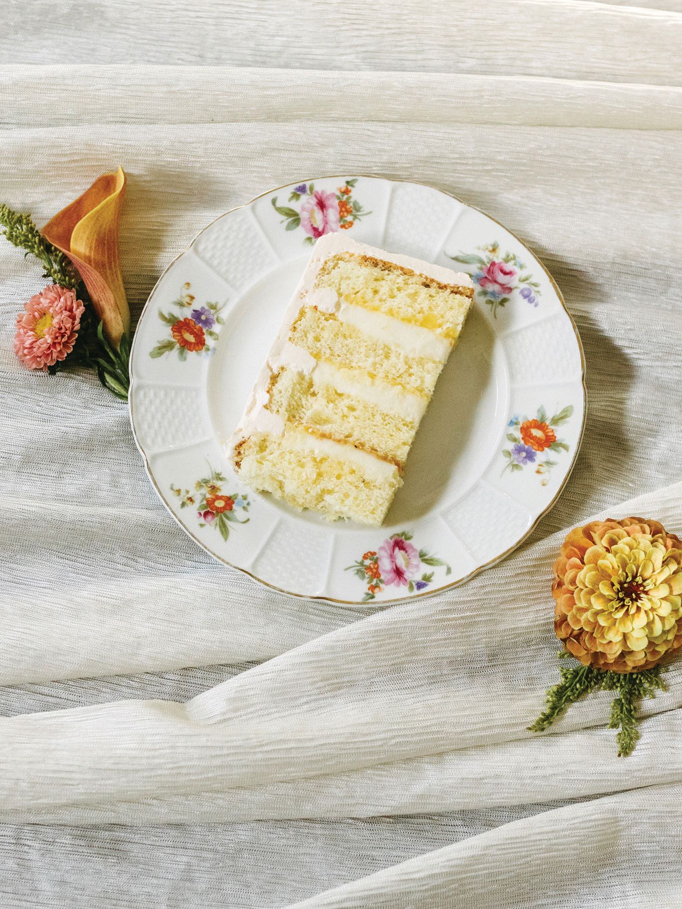 2024-01/Arizona Bride - Cake Editorial-2-24-3.jpg
