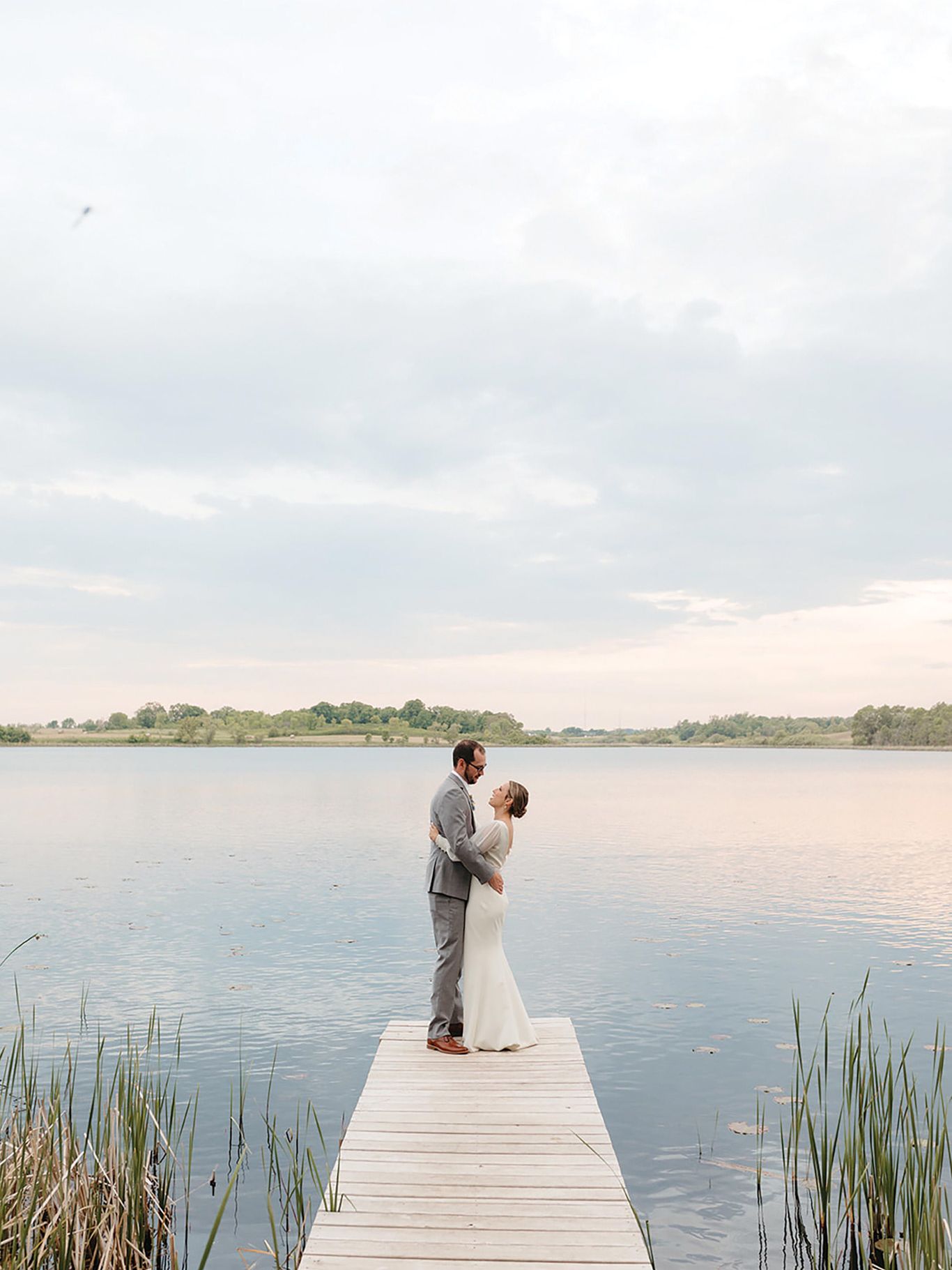 2024-01/gathered-oaks-minnesota-summer-wedding-sunset-3_222per.jpg