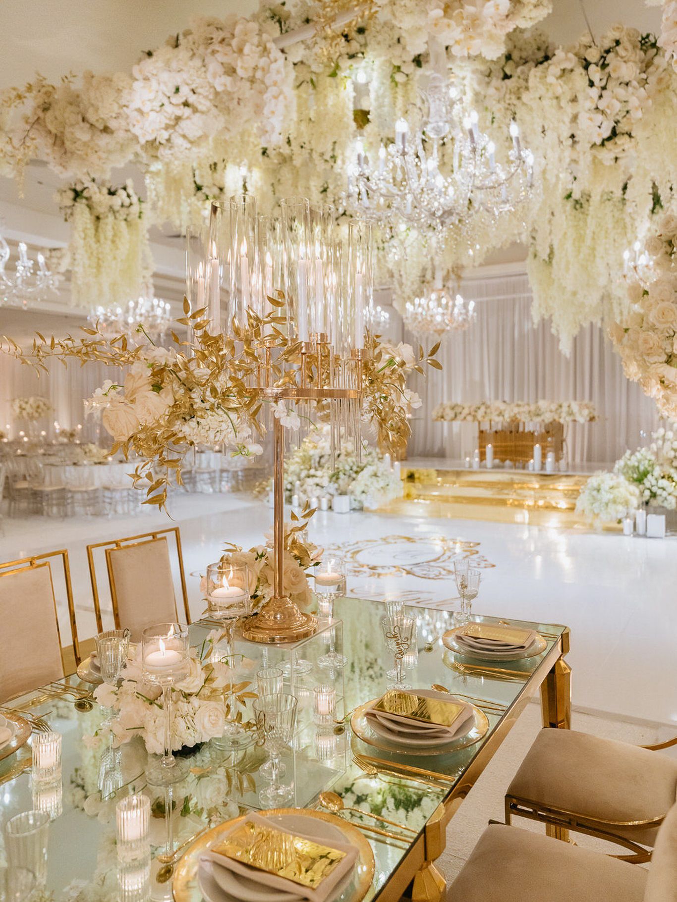 2024-02/VENUE_BY_THREE_PETALS_HUNTINGTON_BEACH_CALIFORNIA_WEDDING_PHOTOGRAPHY_ANH&ALAN_ENCOR_STUDIO_C2-277.jpg