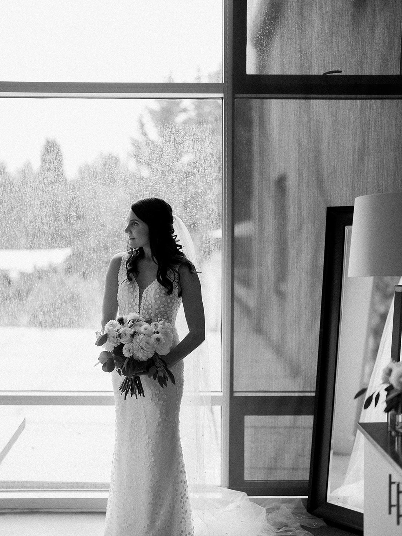 2024-03/novelty-hill-januik-weddings-kelly-and-tim-portraits-01084.jpg