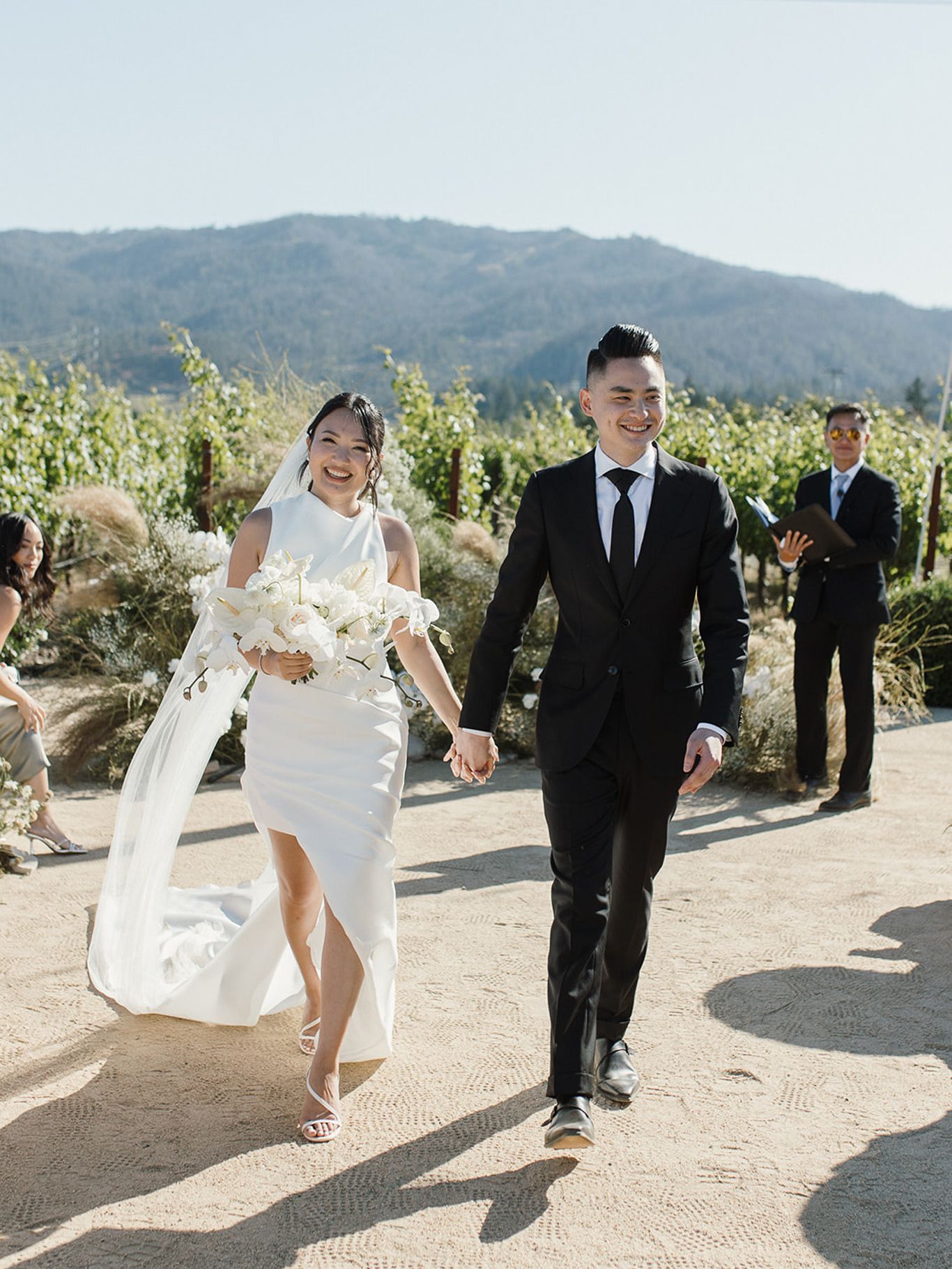 2024-06/S&D-30_couple at ceremony.jpg