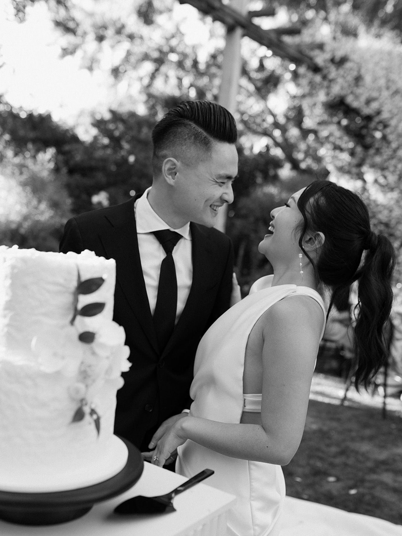 2024-06/S&D-33_couple at reception.jpg