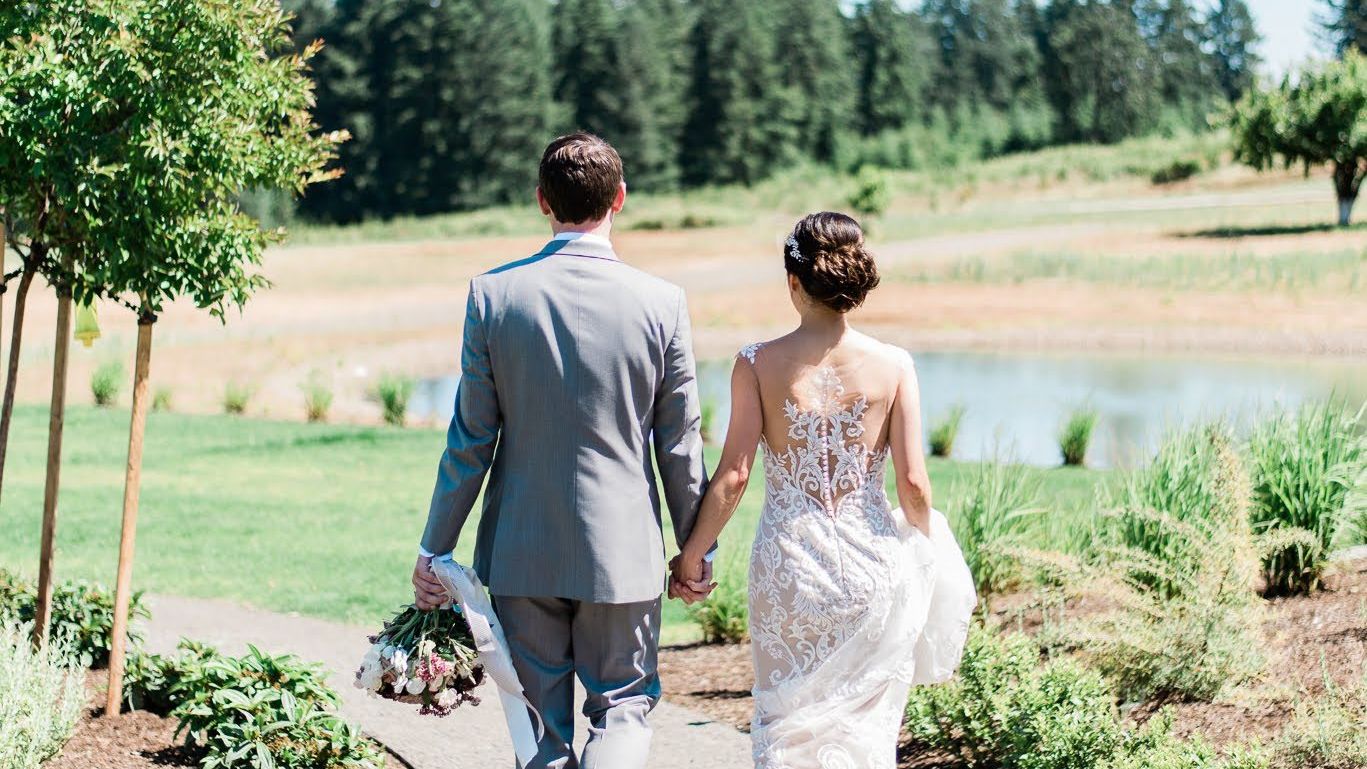 2023-05/abbey-road-farm-carlton-oregon-wedding-shelley-marie-photo-0392_cr.jpg