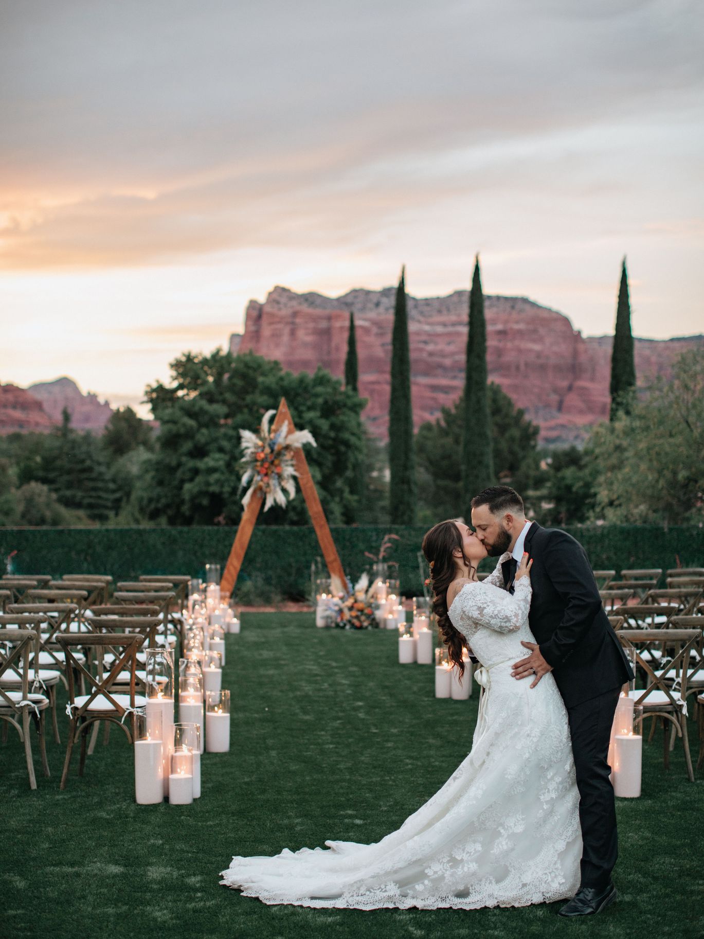 SDXSE Wedding Sanctuary at Bell Rock in Arizona ceremony bride and groom kissing