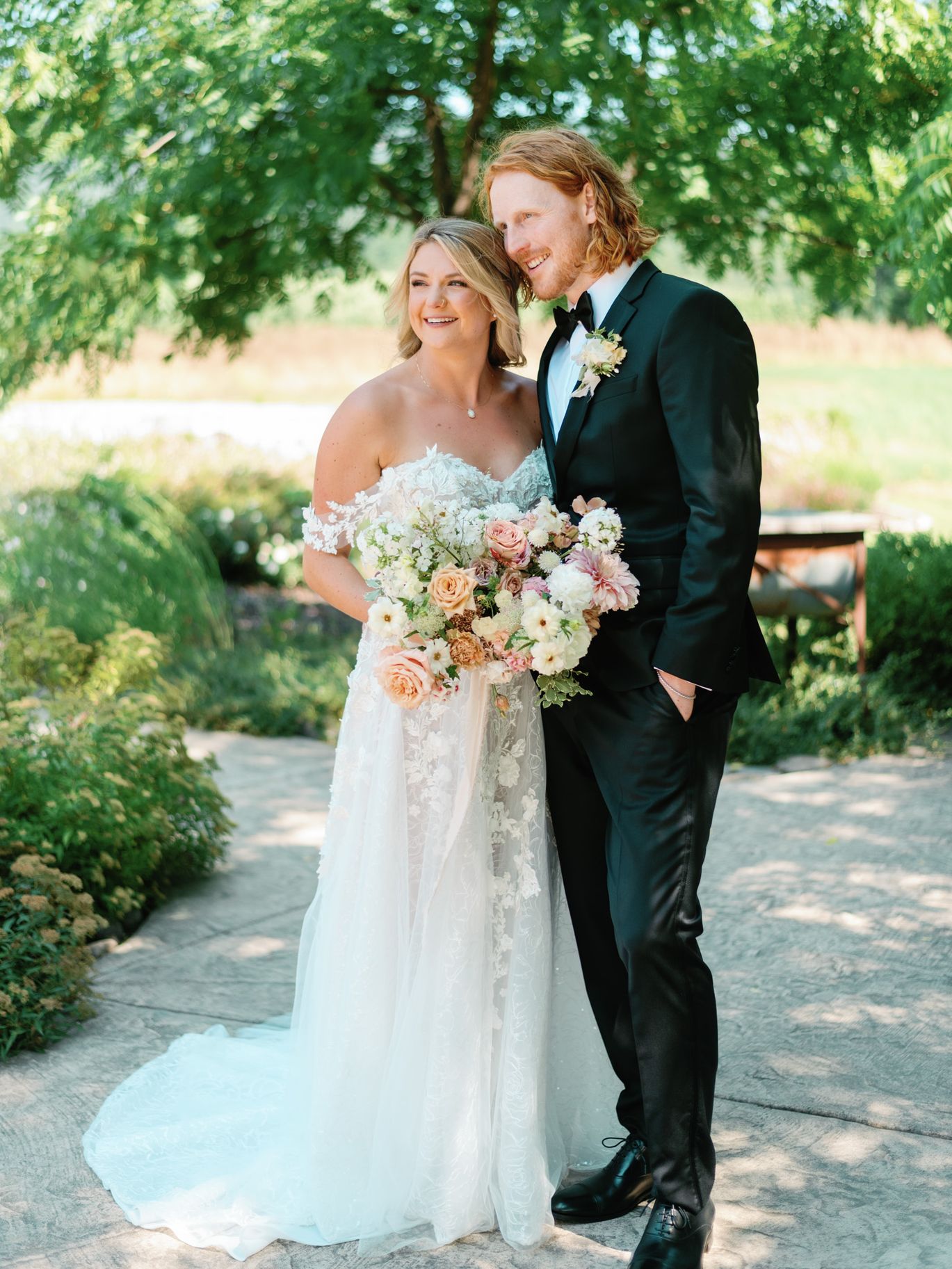 2023-10/Carlos-Hernandez-Photography-Jane-George-Wedding-White-Salmon-Washington-0147.jpg