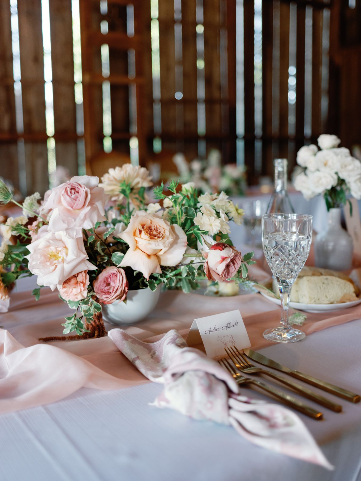 2023-10/Carlos-Hernandez-Photography-Jane-George-Wedding-White-Salmon-Washington-0601.jpg