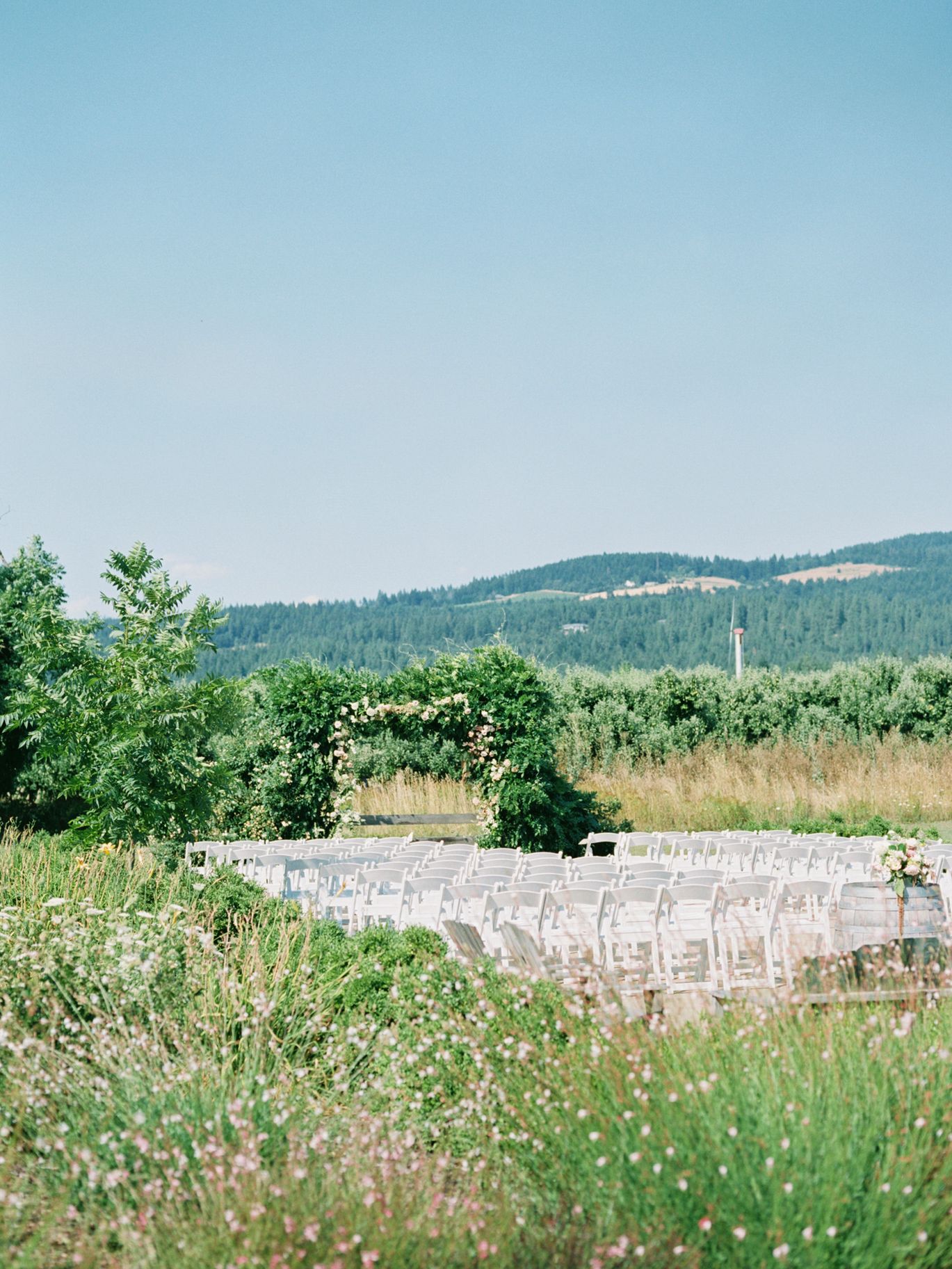 2023-10/Carlos-Hernandez-Photography-Jane-George-Wedding-White-Salmon-Washington-0319.jpg