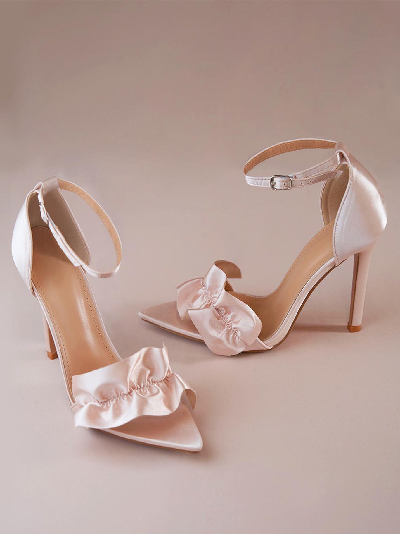 2023-12/azazie shoes.jpg